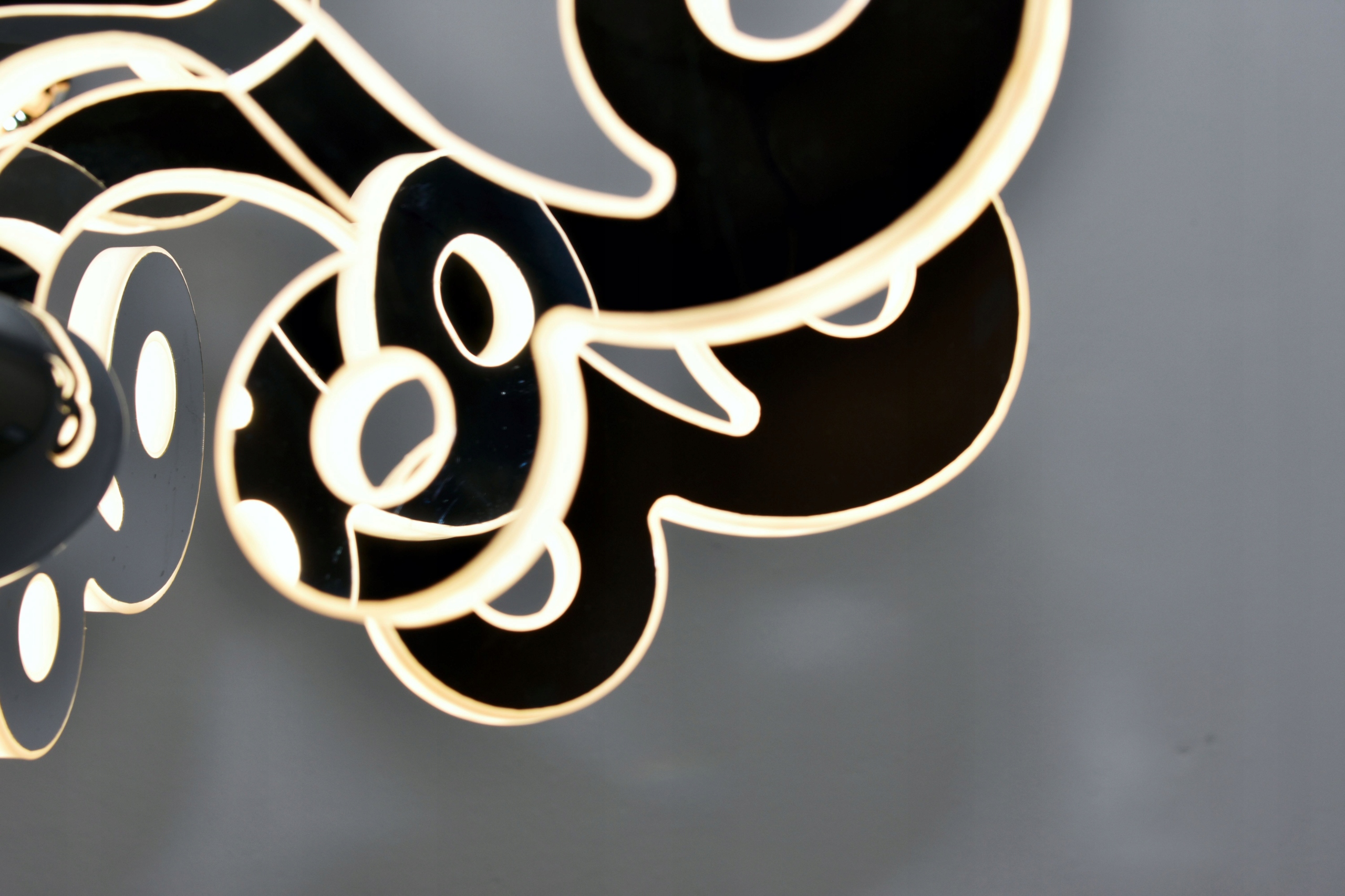 DUŻA LAMPA WISZĄCA PLAFON CHROM ŻYRANDOL LED MOCNA NISKA CENA Rodzaj lampy Sufitowe - wiszące