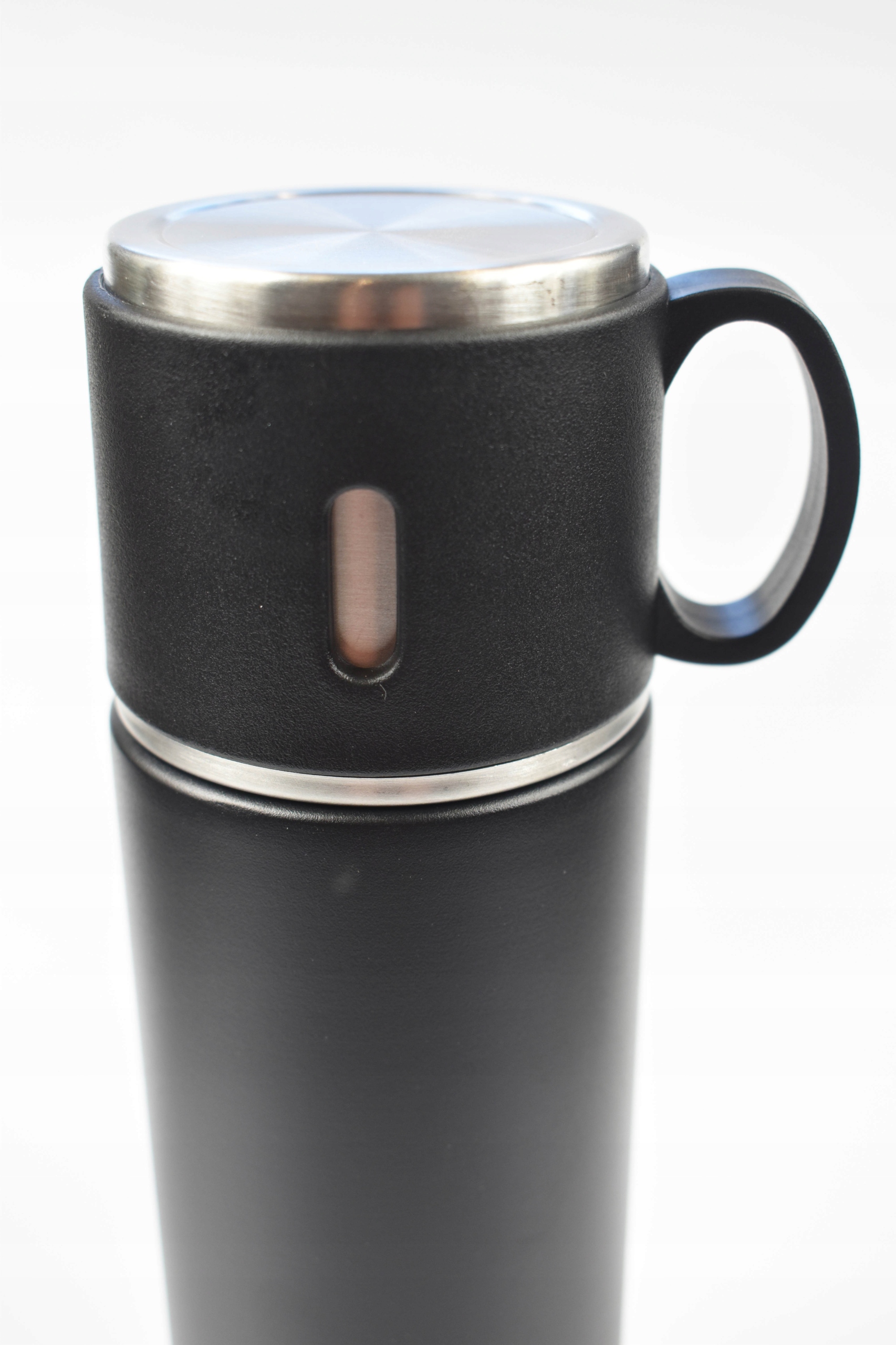 TERMOS Z ZAKRĘTKĄ W KSZTAŁCIE KUBKA 580 ML, Altom Pojemność 0.58 l