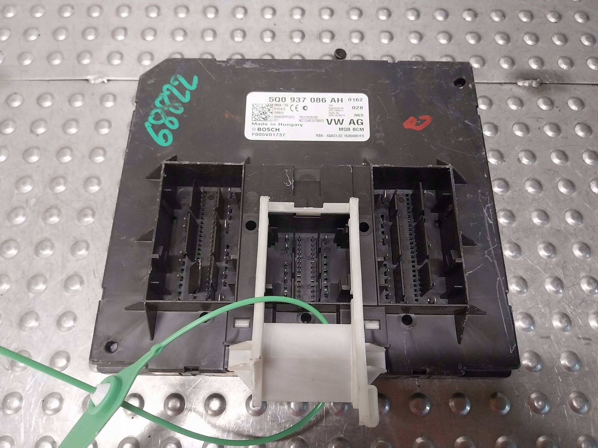 control unit BCM comfort control unit 5Q0937086AH VW TOURAN 5T GOLF VII PASSAT B8