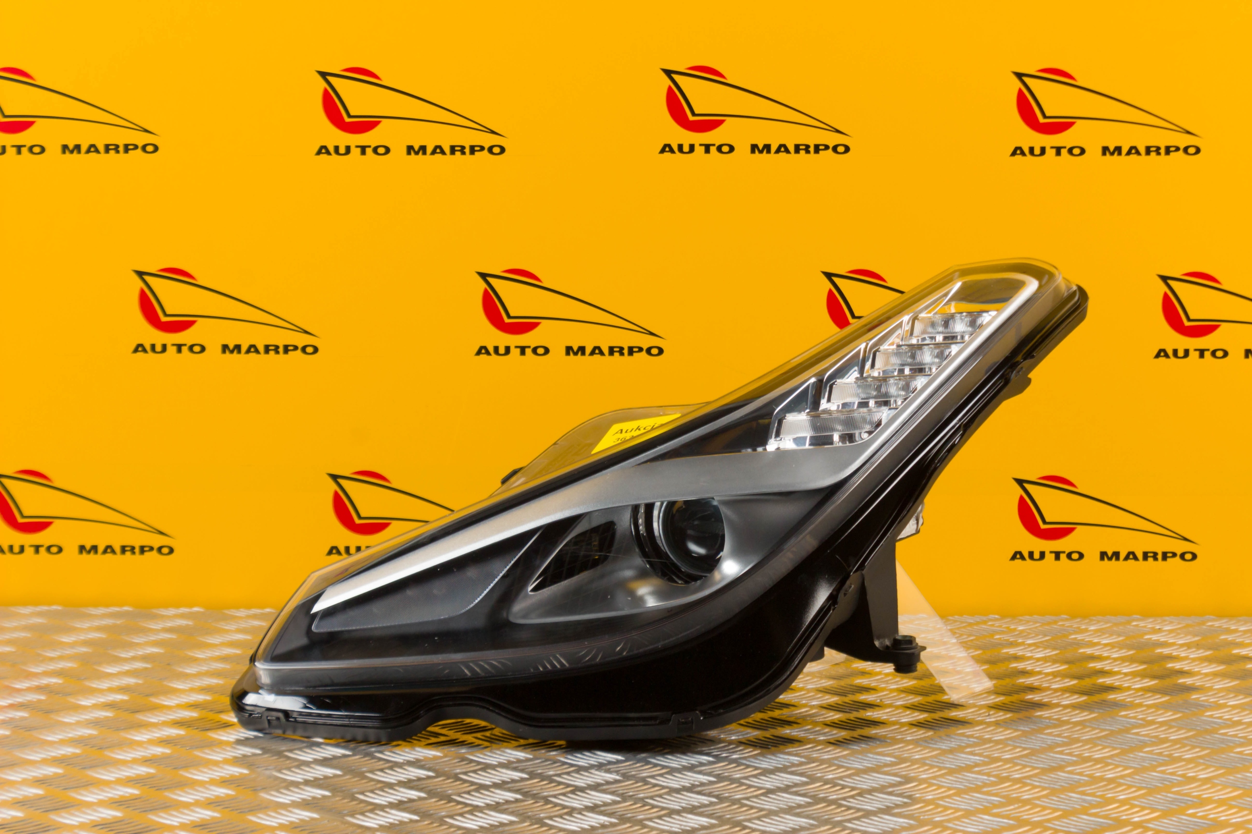 FERRARI GTC4LUSSO LUSSO REFLEKTOR LAMPA XENON LED Strona zabudowy lewa