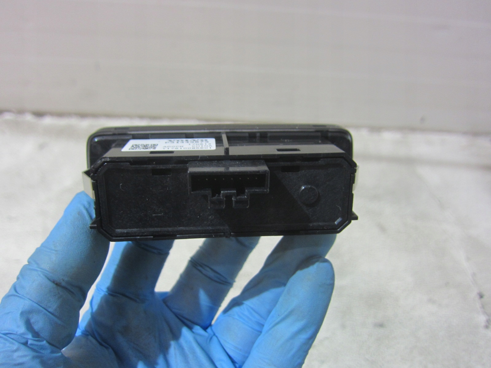VOLVO XC40 XC 40 button opening control switch bonnet boot 31443873