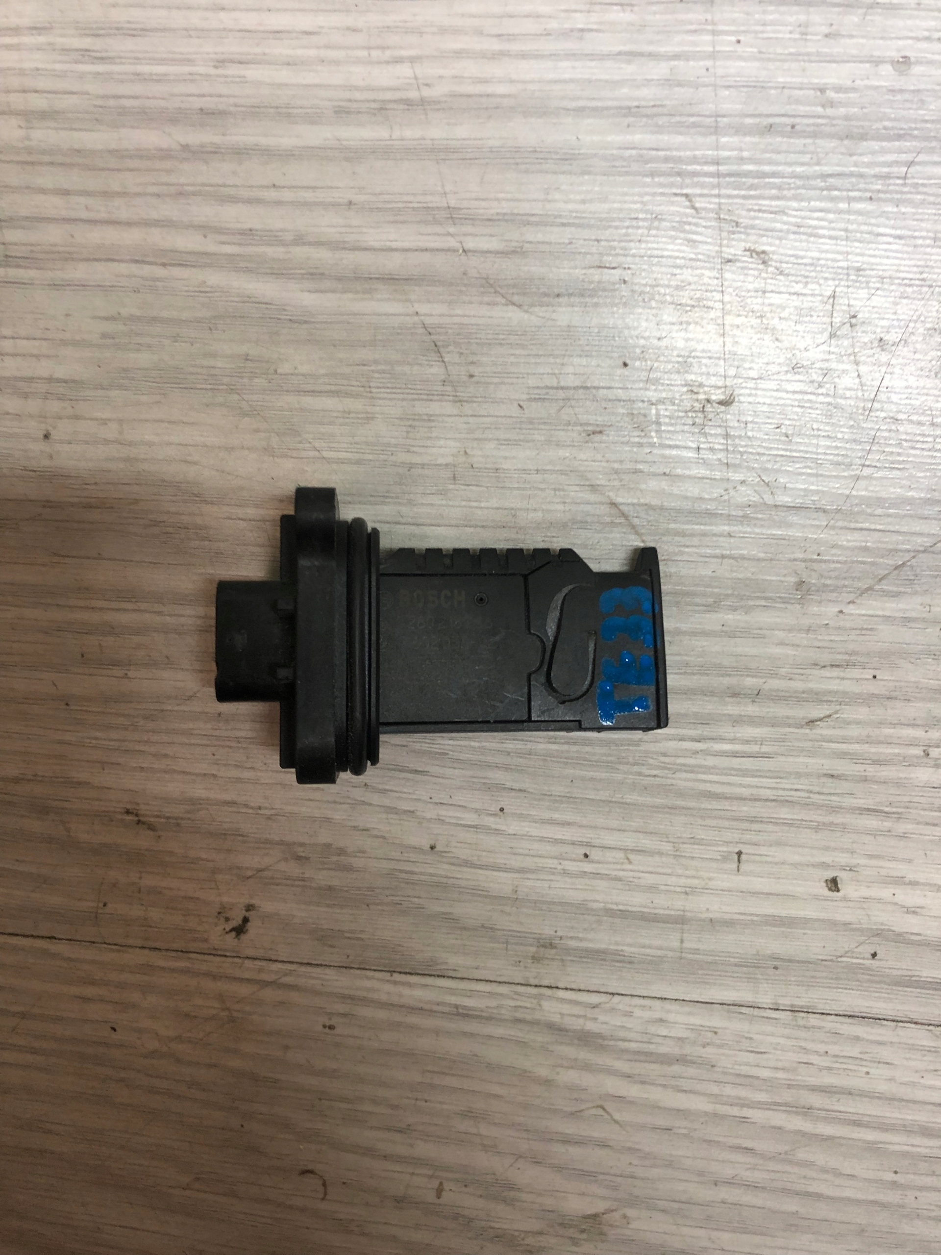 BMW F10 F20 F30 витратомір повітря 7602038