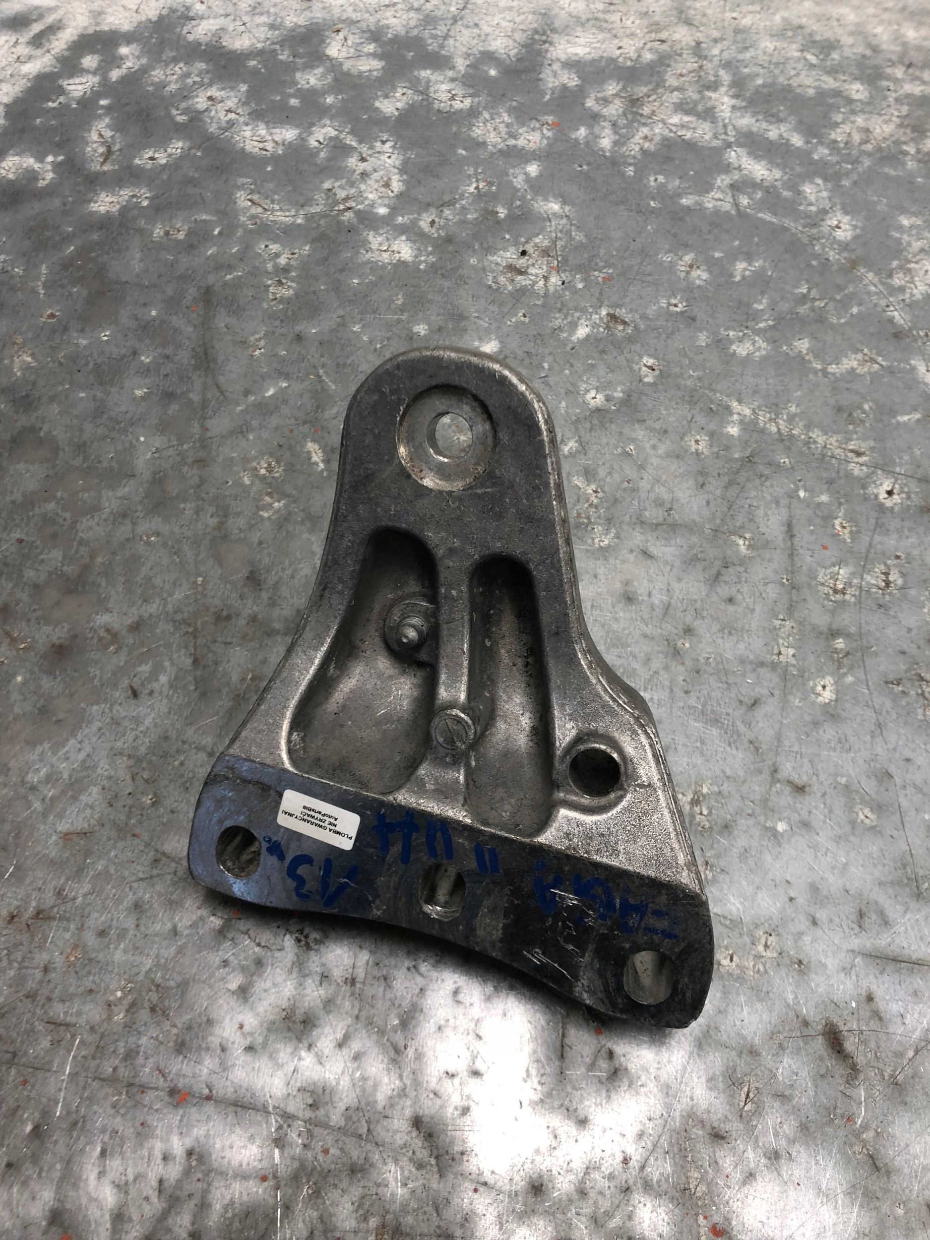holder engine mount SKODA FABIA II LIFT 6R0199185B