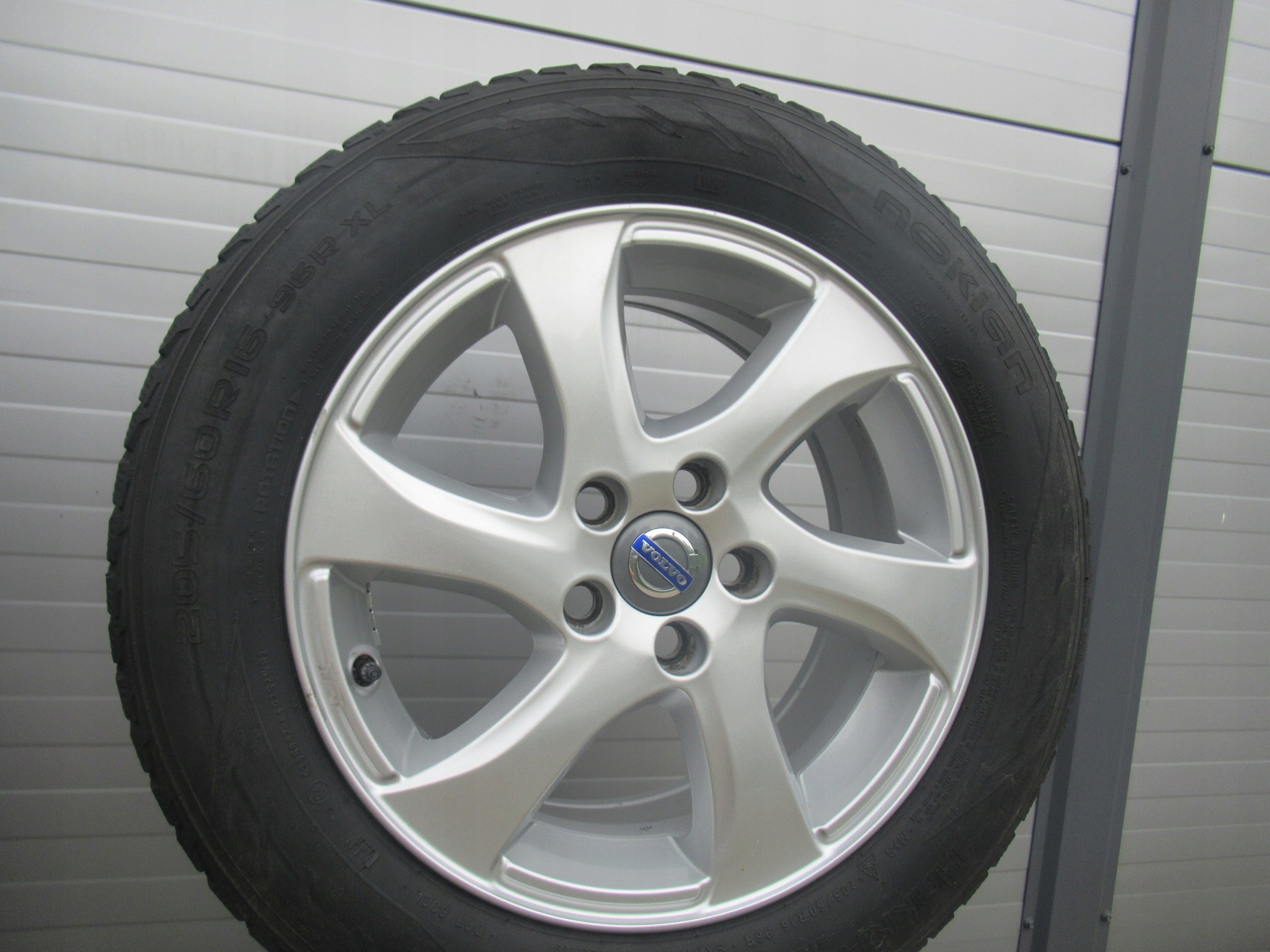 ALU+ZIMA VOLVO V70,S80,S-MAX,MONDEO MK5,GALAXY 2 Rodzaj felg Aluminiowe