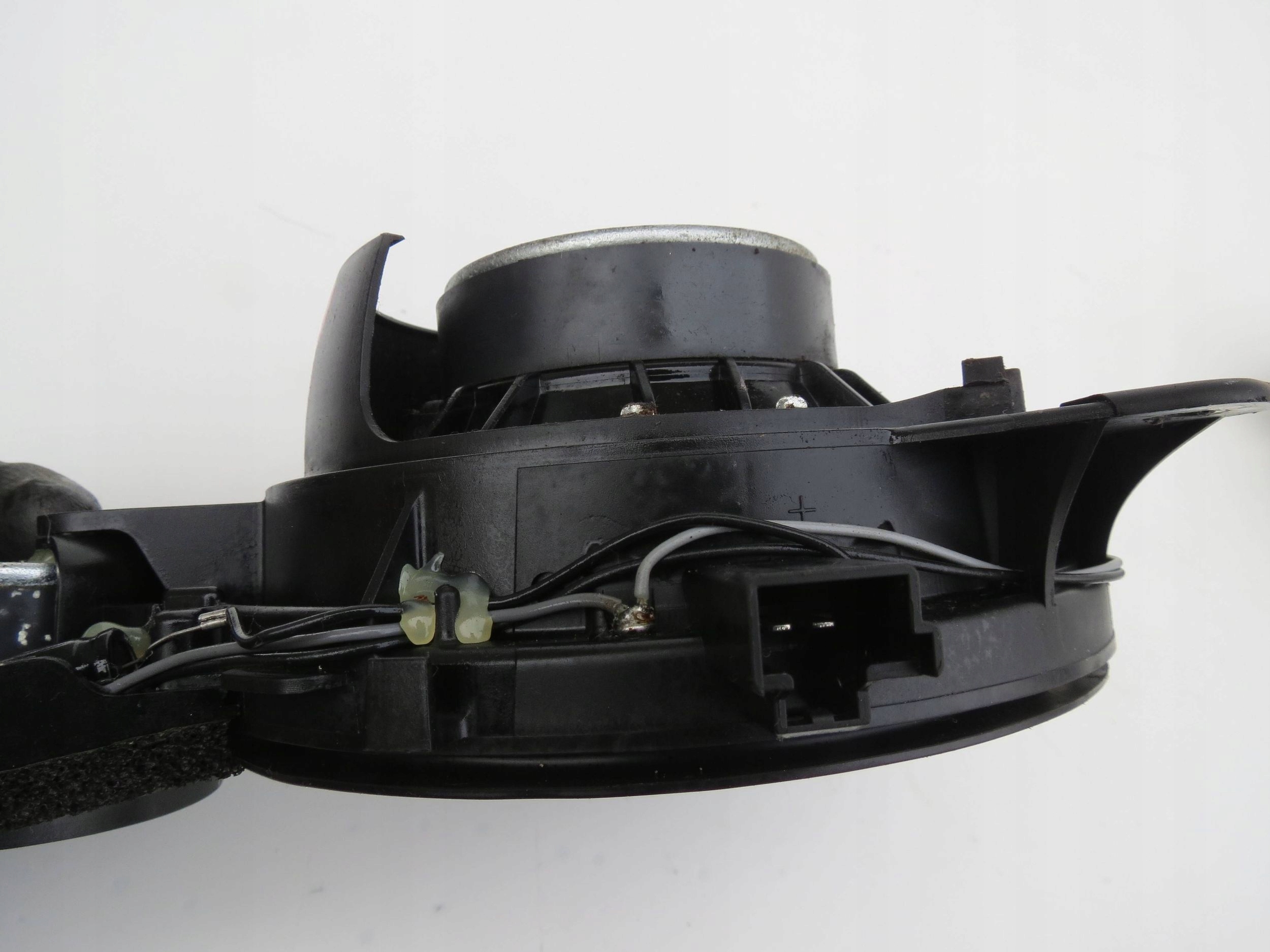 speaker door rear part VOLVO XC90 8633110