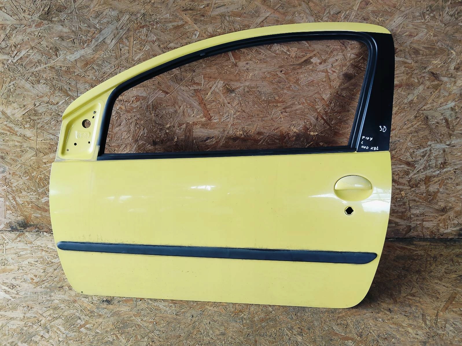door left front Peugeot 107 3D 1.0 KBL 3D