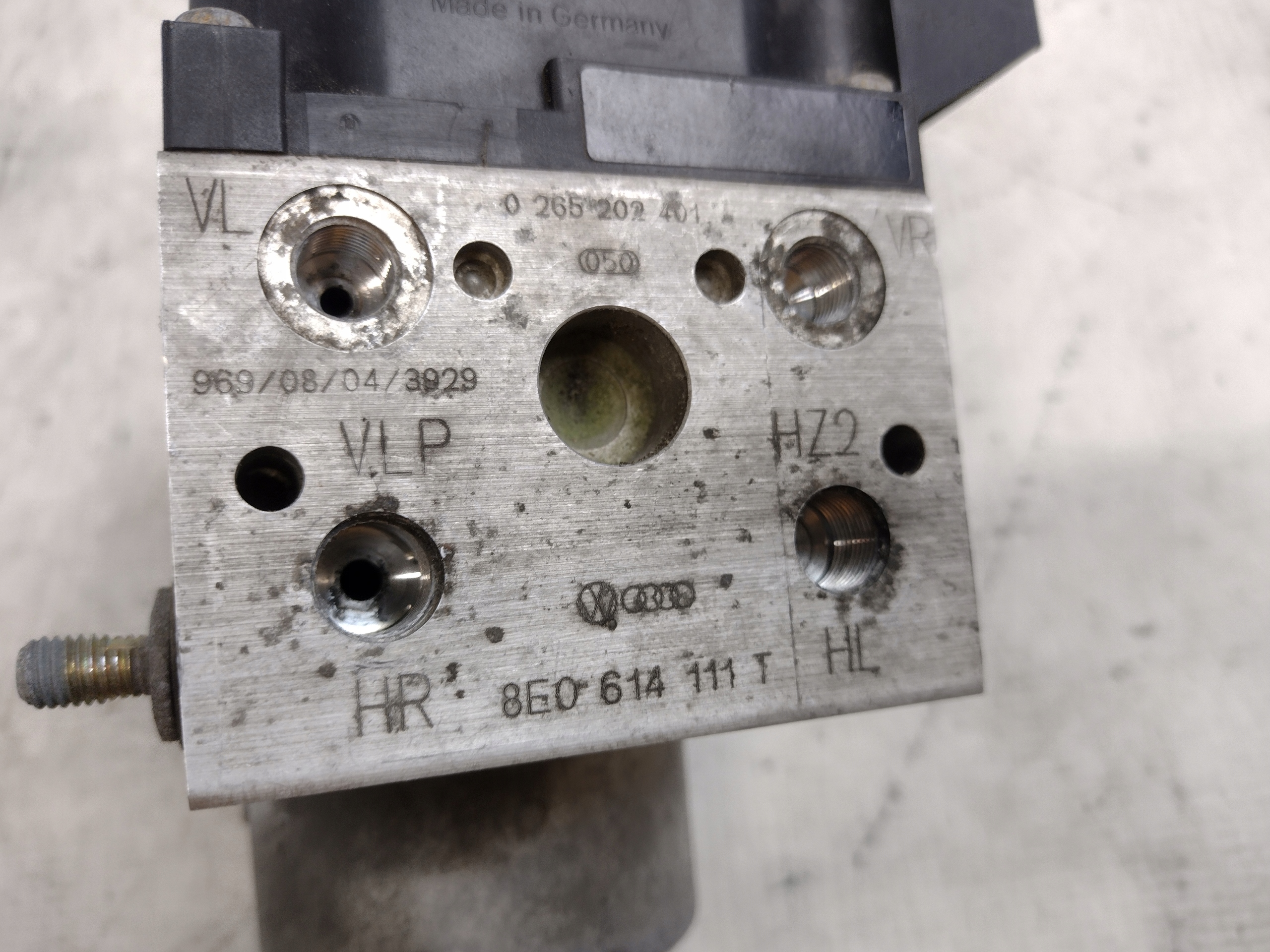 Pompa ABS Audi A6 C5 2,8B 8E0614111T