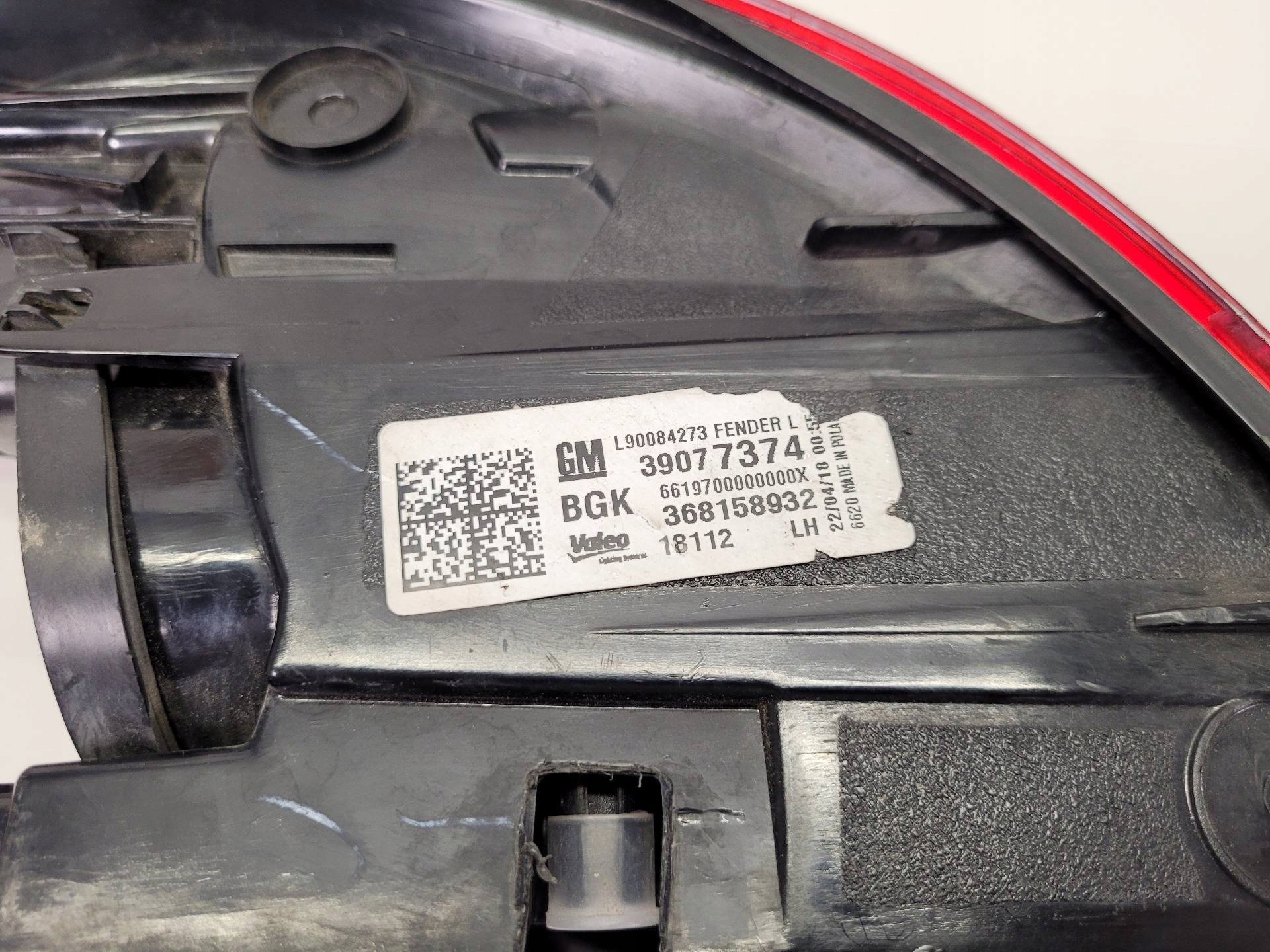 light rear left side Opel Astra K 2016 39077374