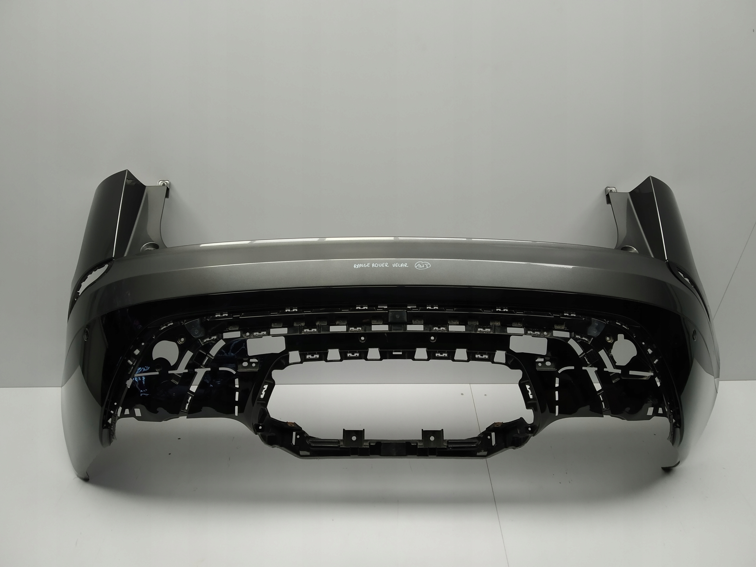 L560 Range Rover Velar Pare choc Arrière Original Gris
