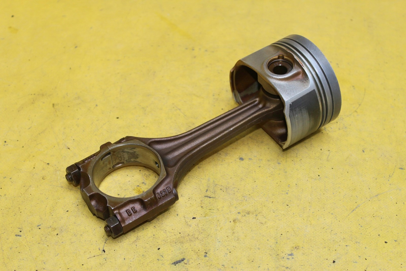 ПОРШЕНЬ ШАТУН SHARAN И FL 1.8 T 81P27 AWC