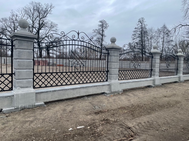 OGRODZENIA DWORKOWE,słupy,STYLOWE ,BETONOWE Maksymalna wysokość elementu 250 cm