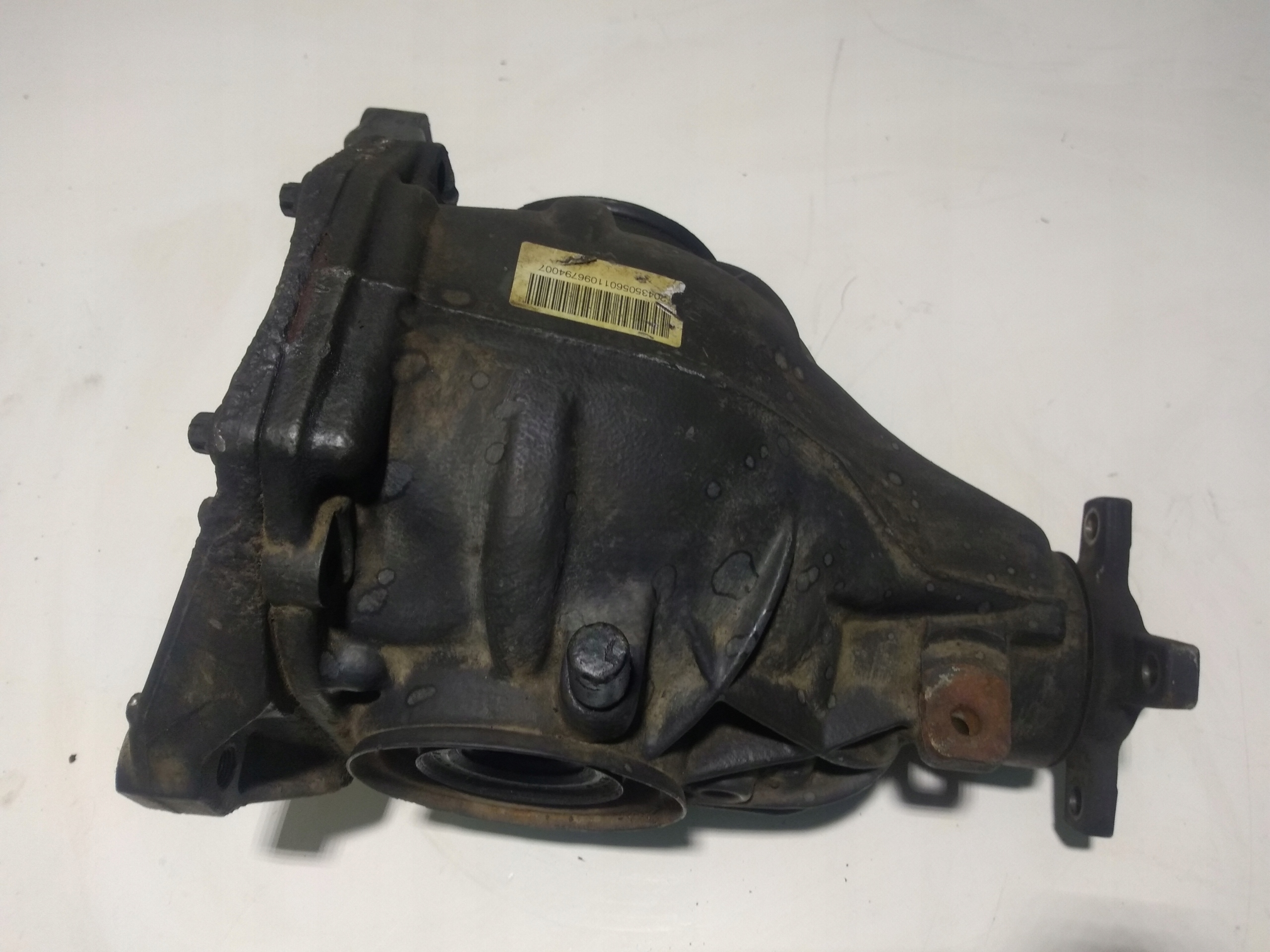 MERCEDES C W204 differential diff rear part 2043505601