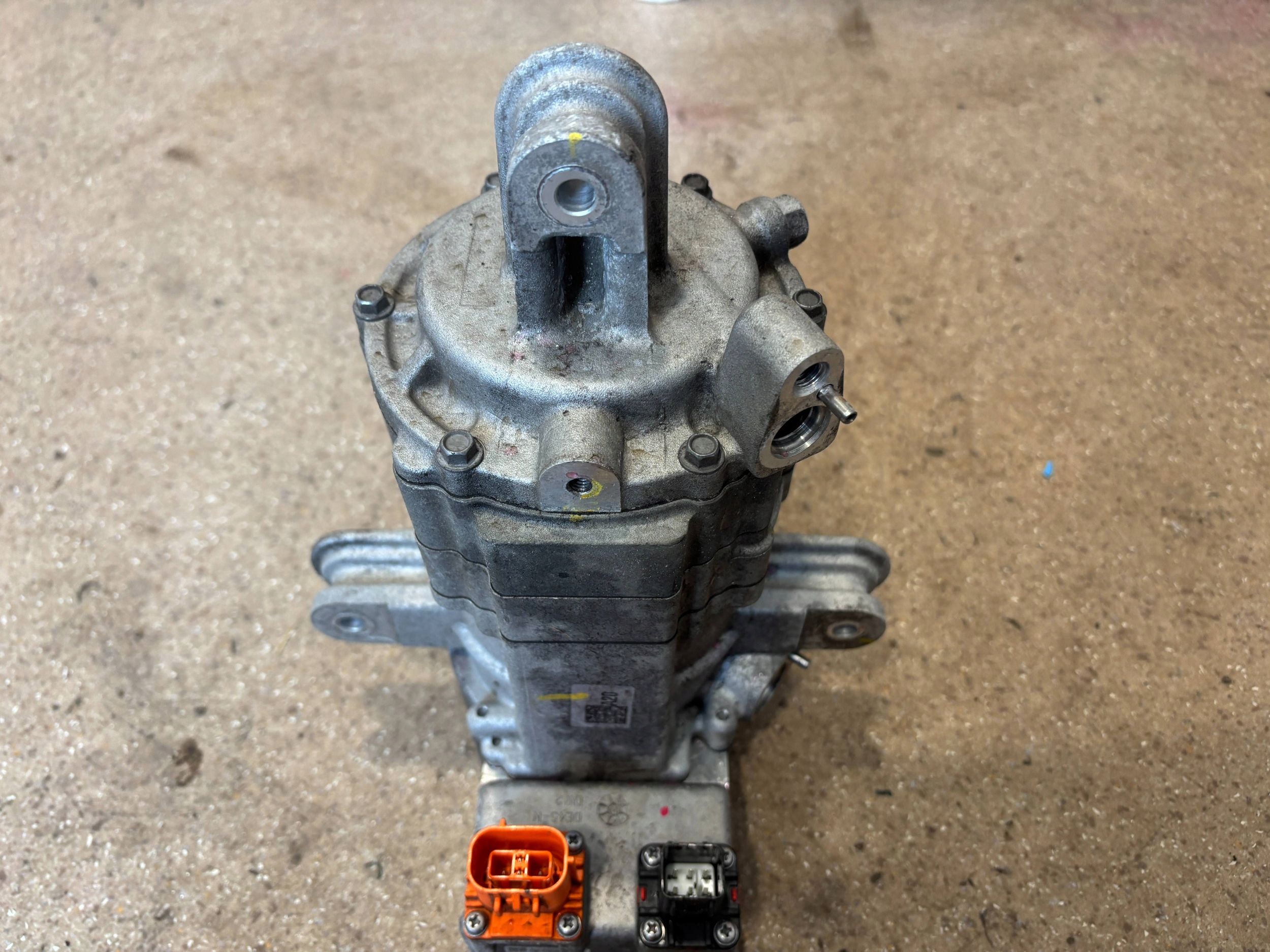 Компрессор кондиционера kia EV6 22r 977E1-CV200