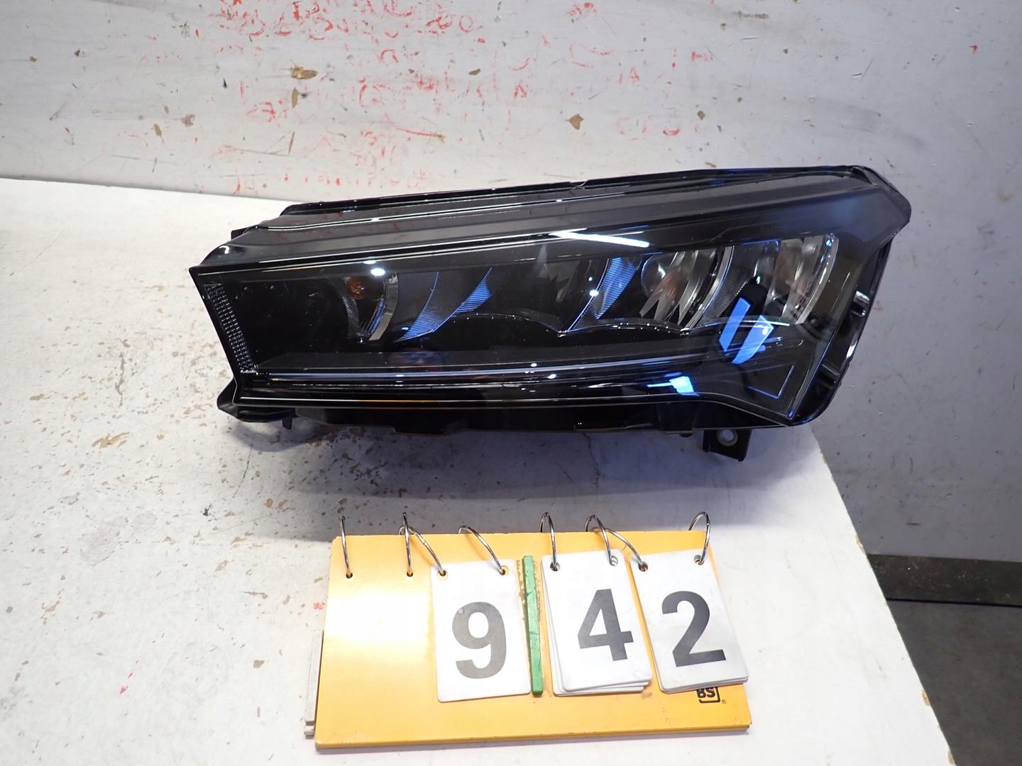 light front front left SKODA ENYAQ 2021- FULL LED 5LB941015