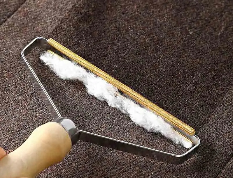 GOLARKA DO UBRAŃ GRZEBIEŃ DO SIERŚCI SWETRÓW KOCÓW ZGZEBŁO MARTWEGO WŁOSA Cechy dodatkowe uniwersalne zastosowanie