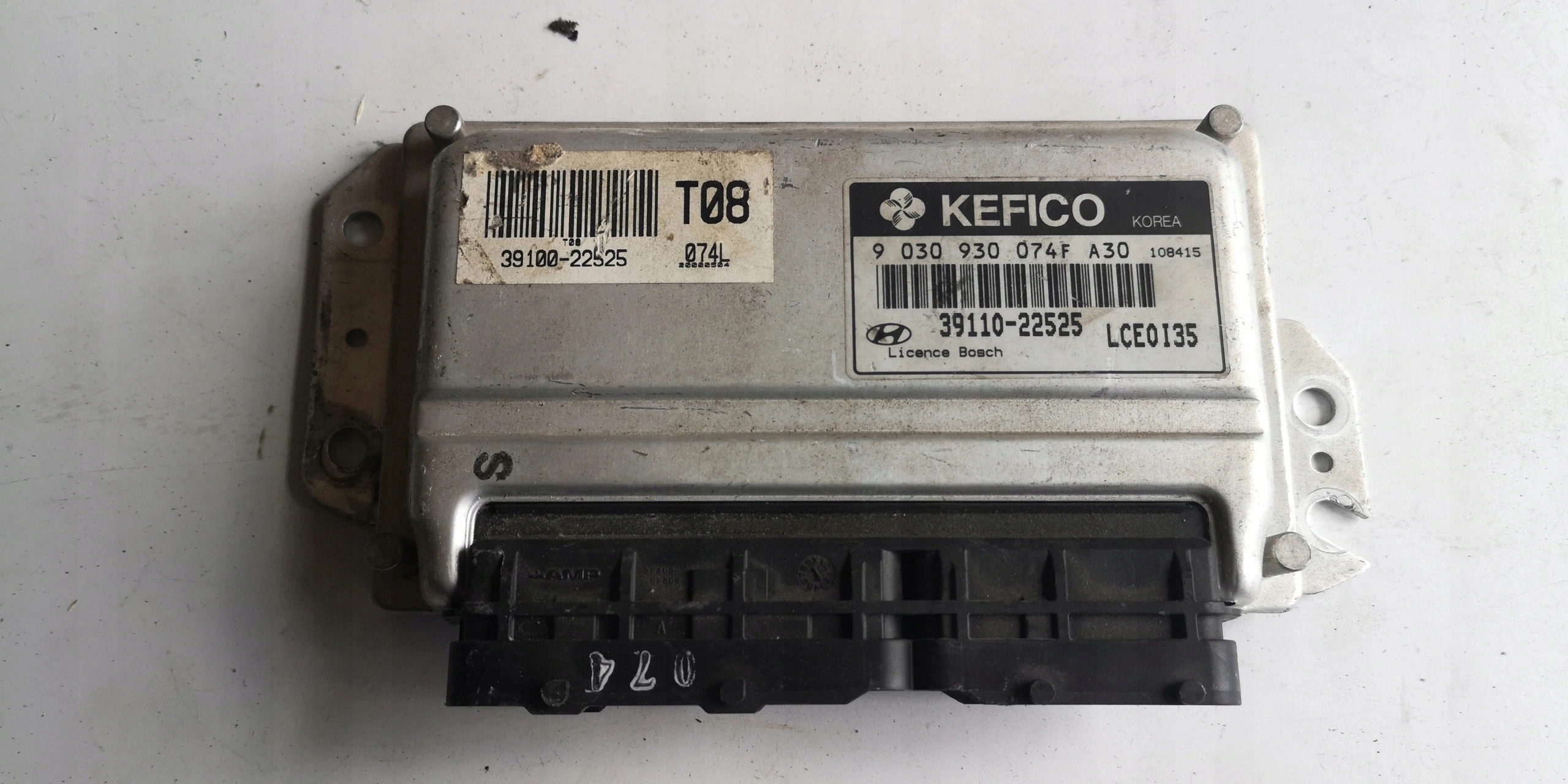 computer ECU HYUNDAI 39110-22525 9030930074F 39100