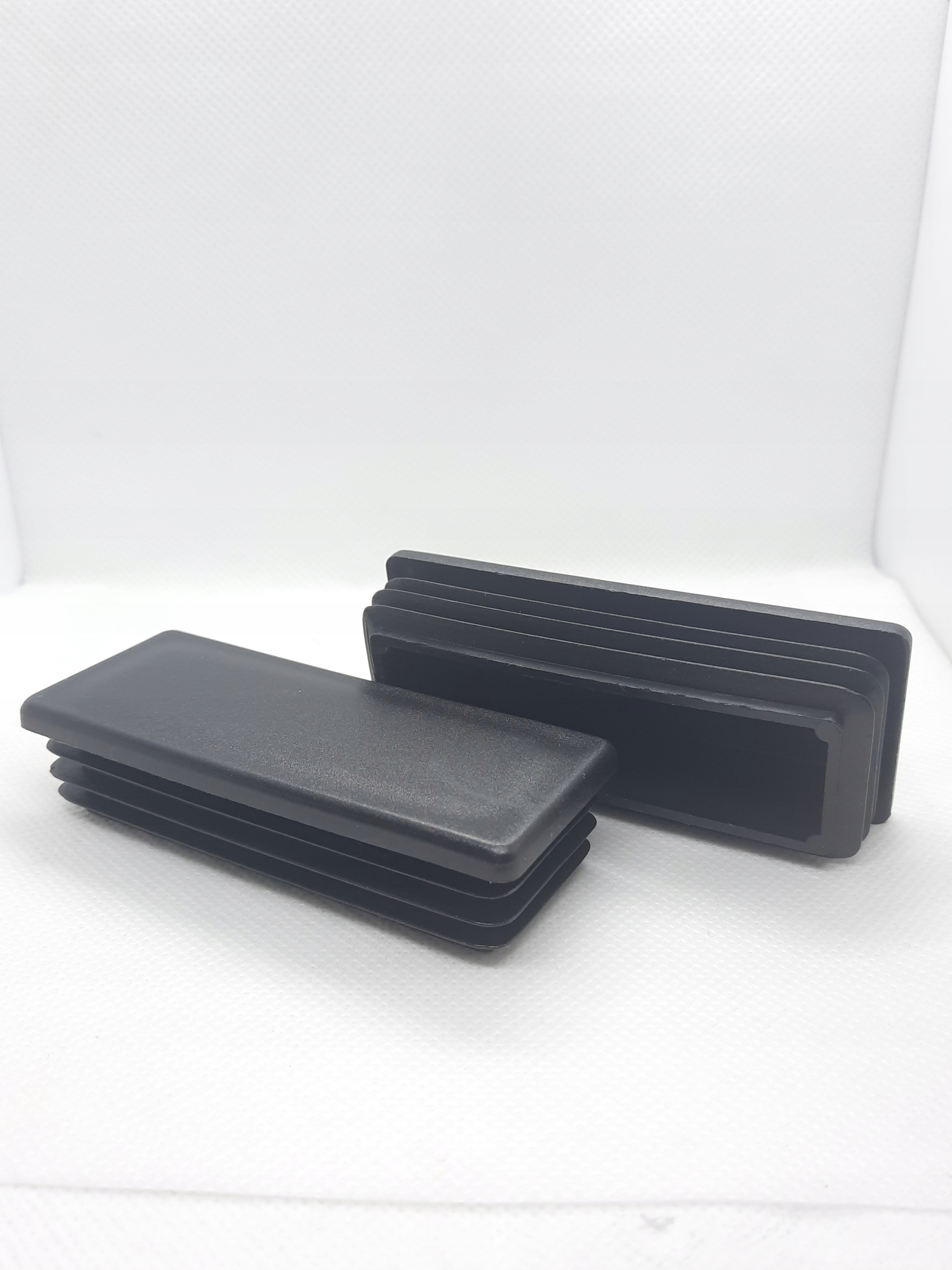 

Zaślepka prostokątna czarna 100x40mm-2szt