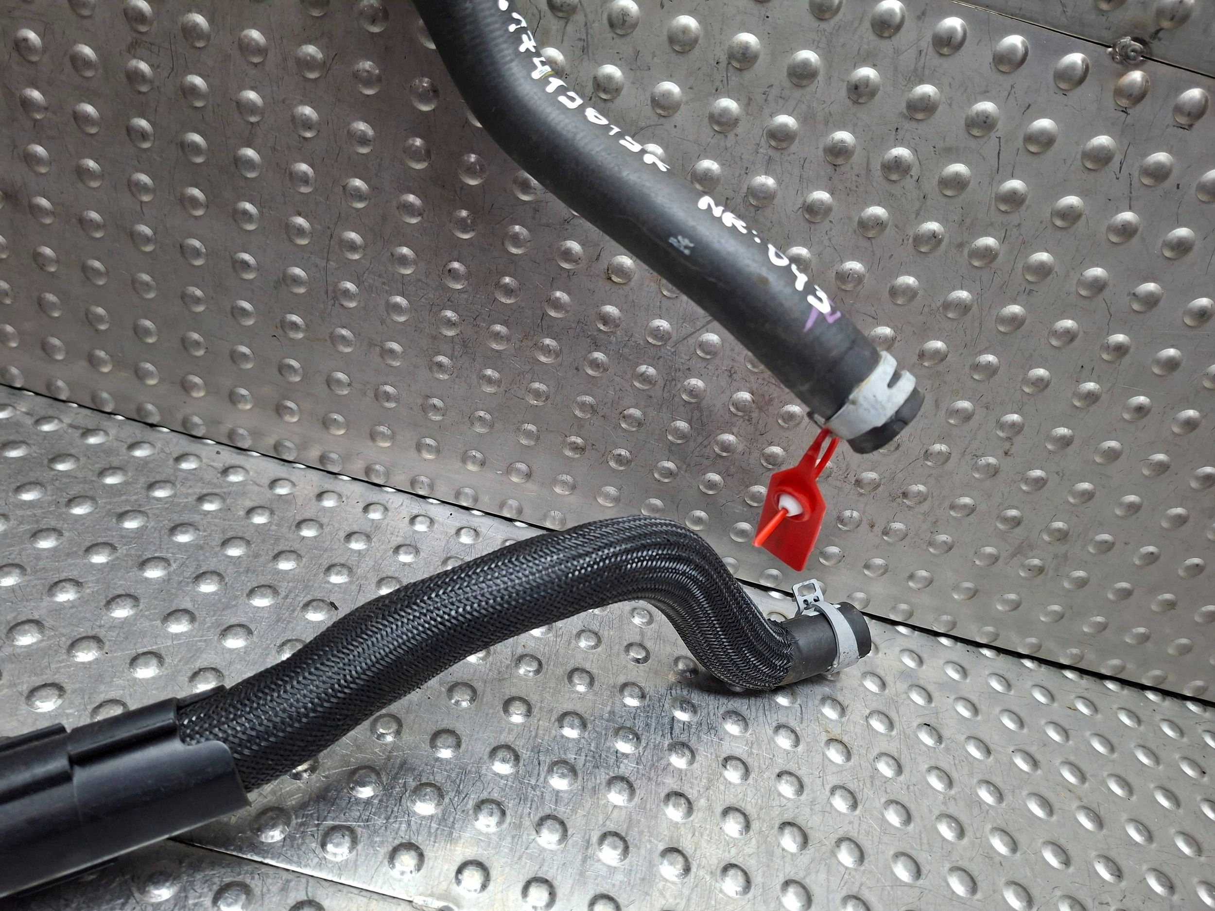 crijevo prijenos vode 217415619R RENAULT TRAFIC III IV 2.0 DCI 2019