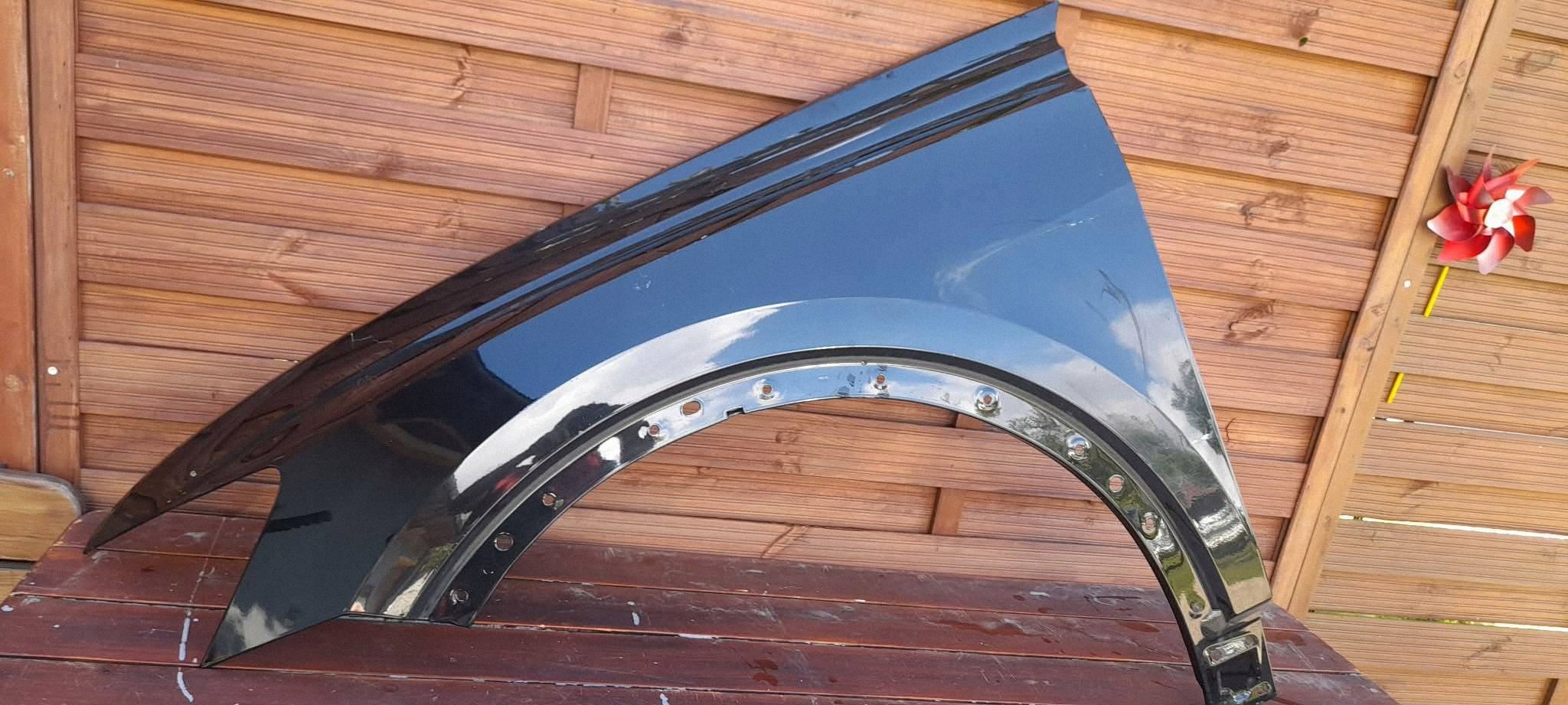 fender left front AUDI Q8 4M8
