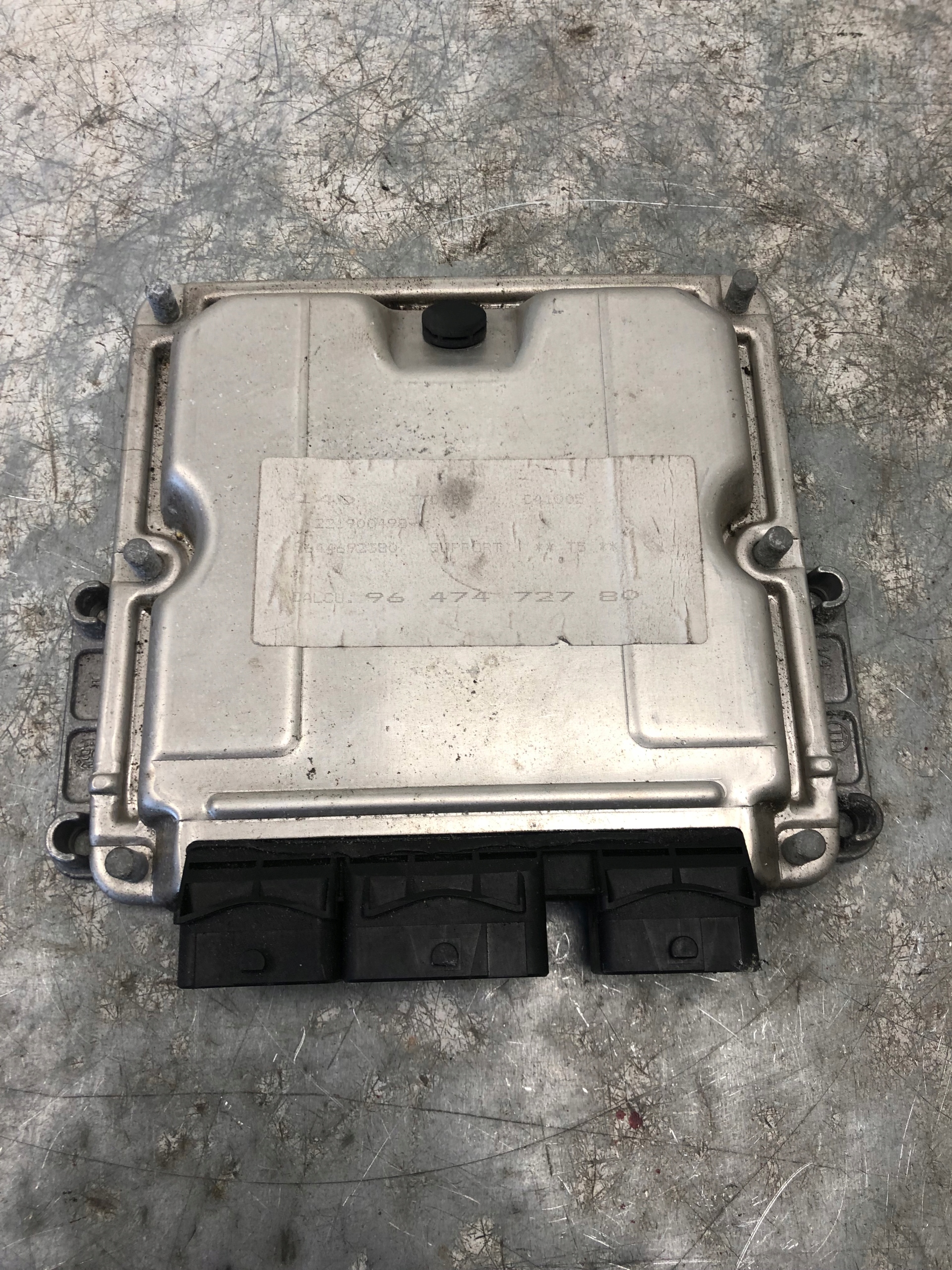 computer of the engine PEUGEOT 307 9647472780