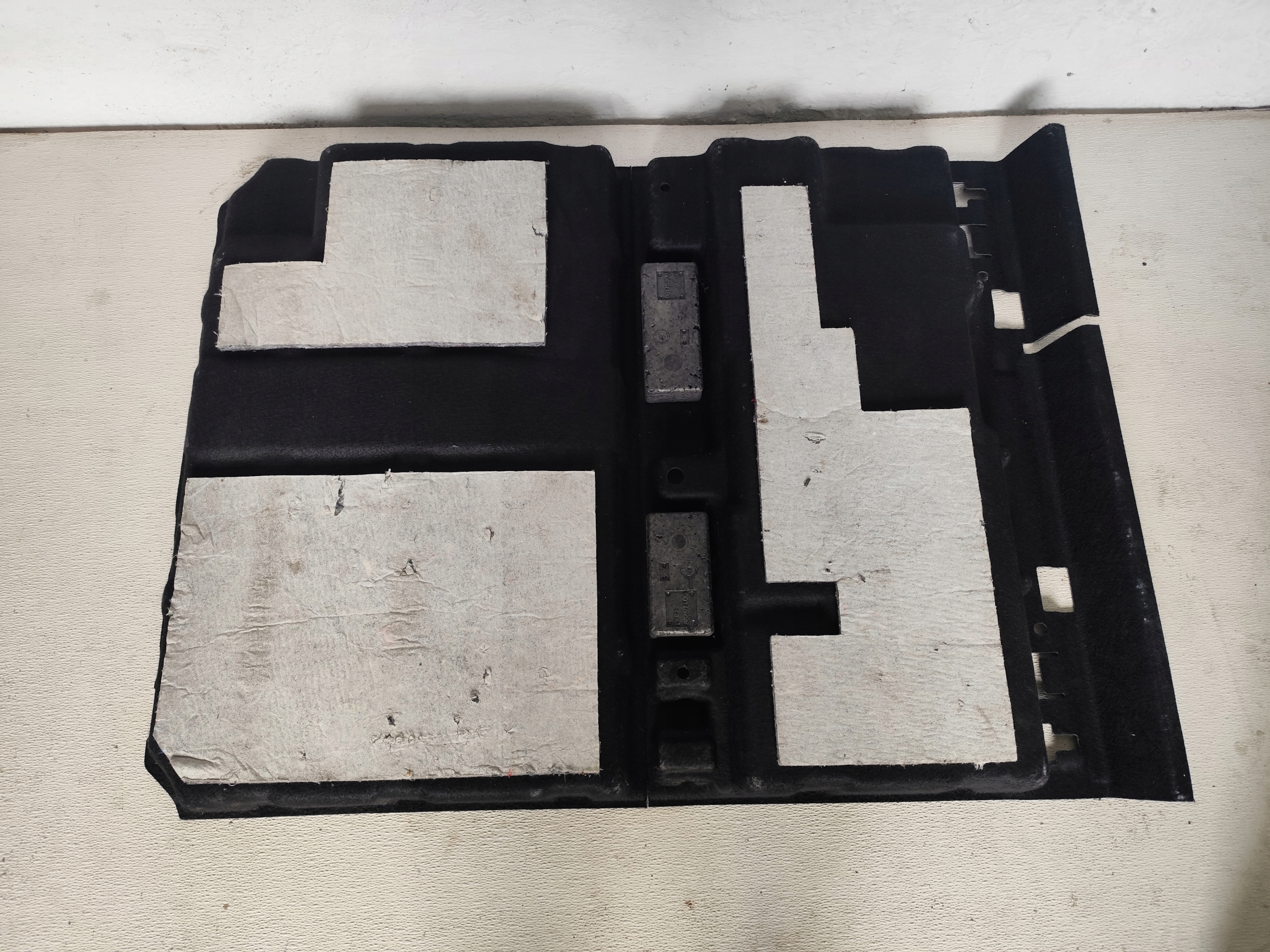 BMW 5 F11 2011 floor boot floor well