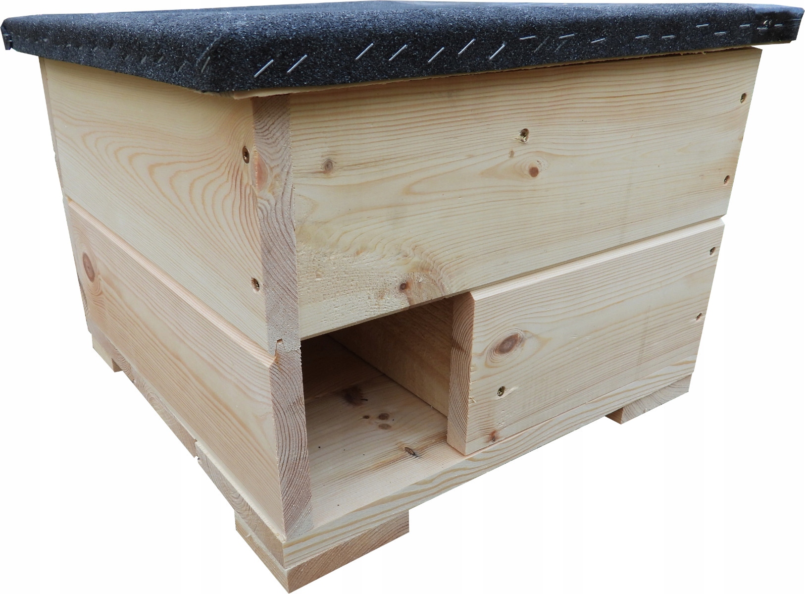 Domek schron budka dla jeża