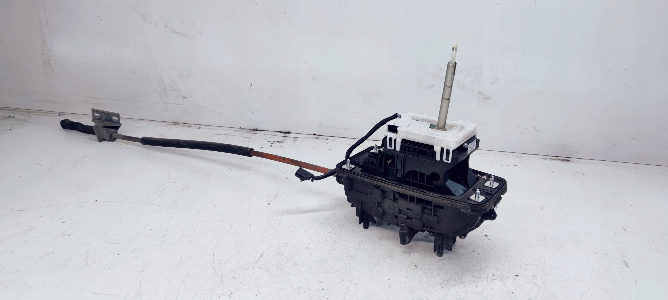 WYBIERAK LEWAREK AUDI A6 C6 AUTOMAT 4F2713041AC