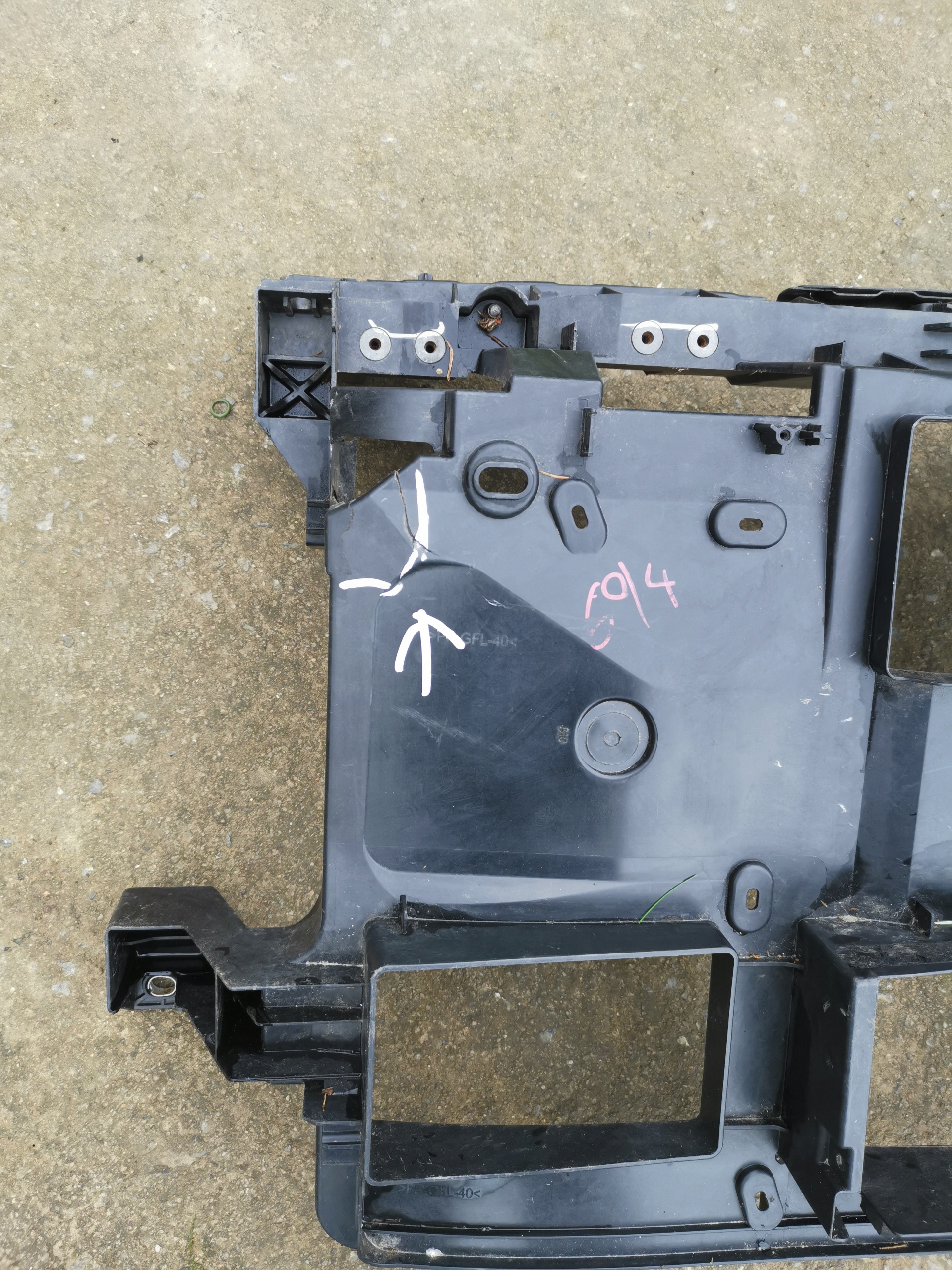 Renault Megane IV rok 625001359R radiator support core panel