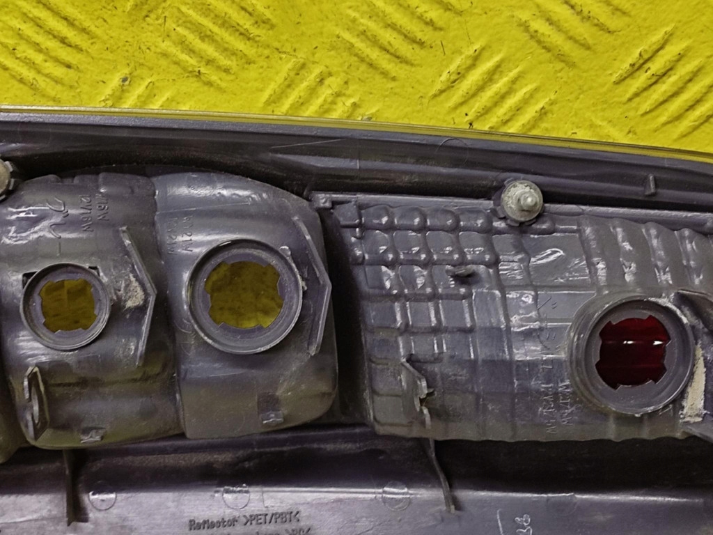 DAIHATSU SIRION II light right front 22051762