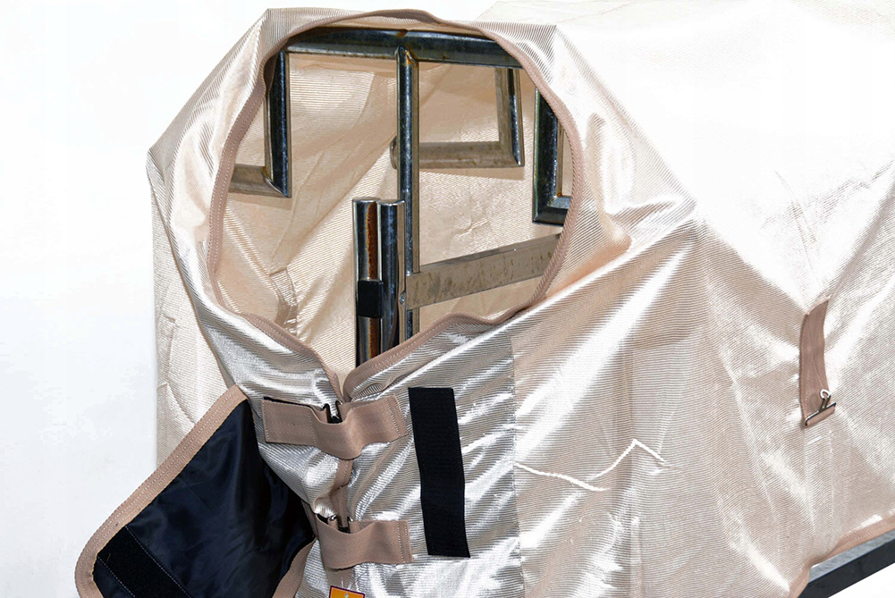 Síťový Koberec Deka Hmyzu S Popruhy 145 CM