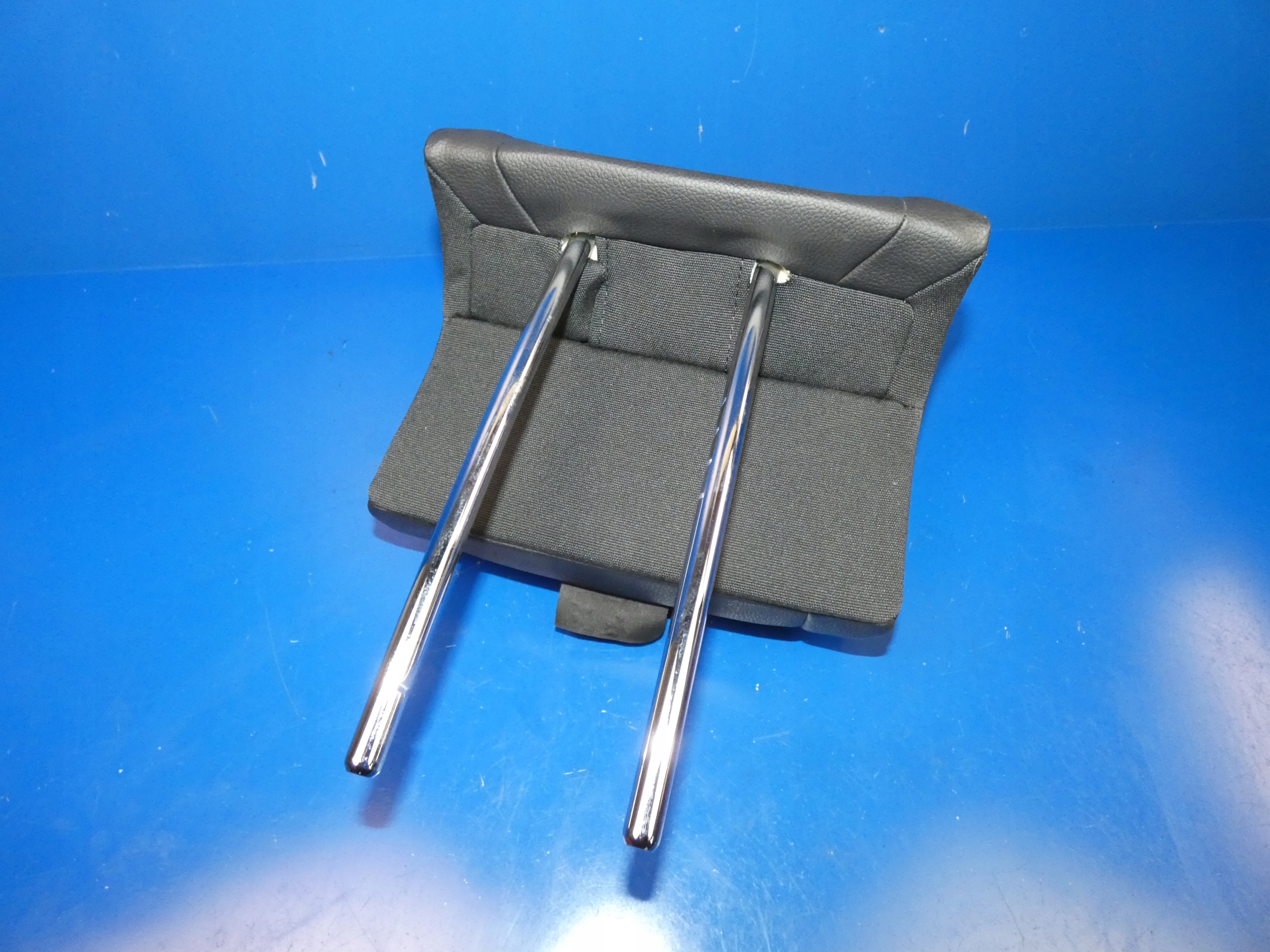 MERCEDES W176 rest rear seat central rear part