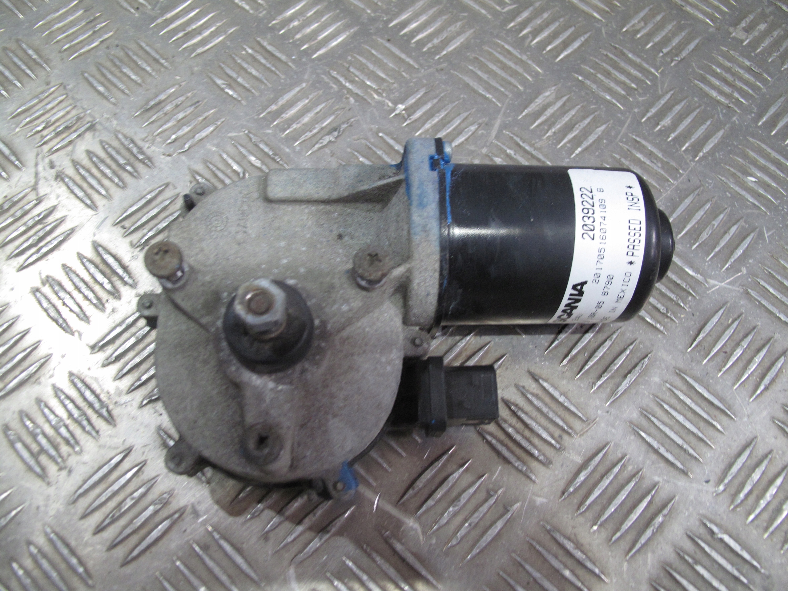 2039222 - МОТОР СТЕКЛООЧИСТИТЕЛЯ SCANIA R S