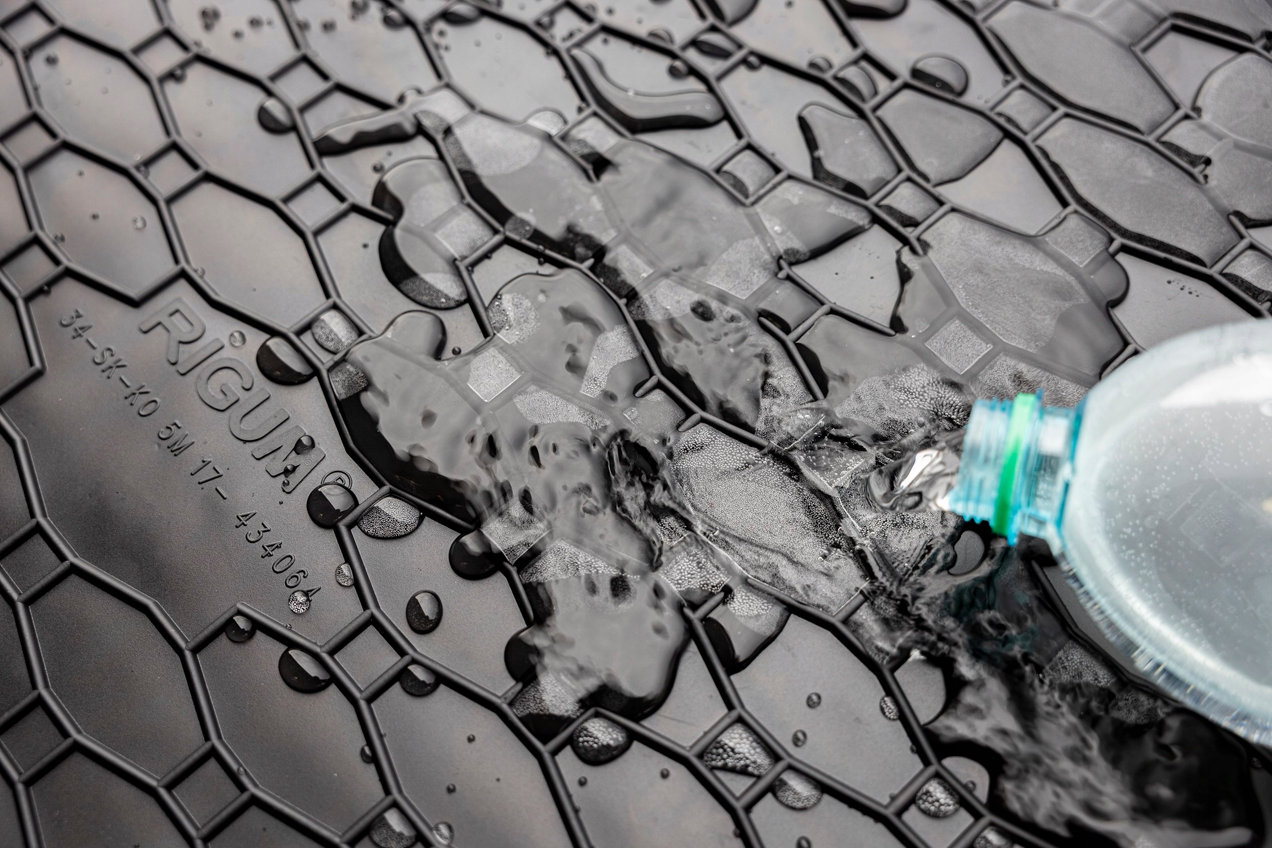 Kia Ceed III Hatchback 2018- Dywanik wkład do bagażnika Numer katalogowy producenta 415131M-1