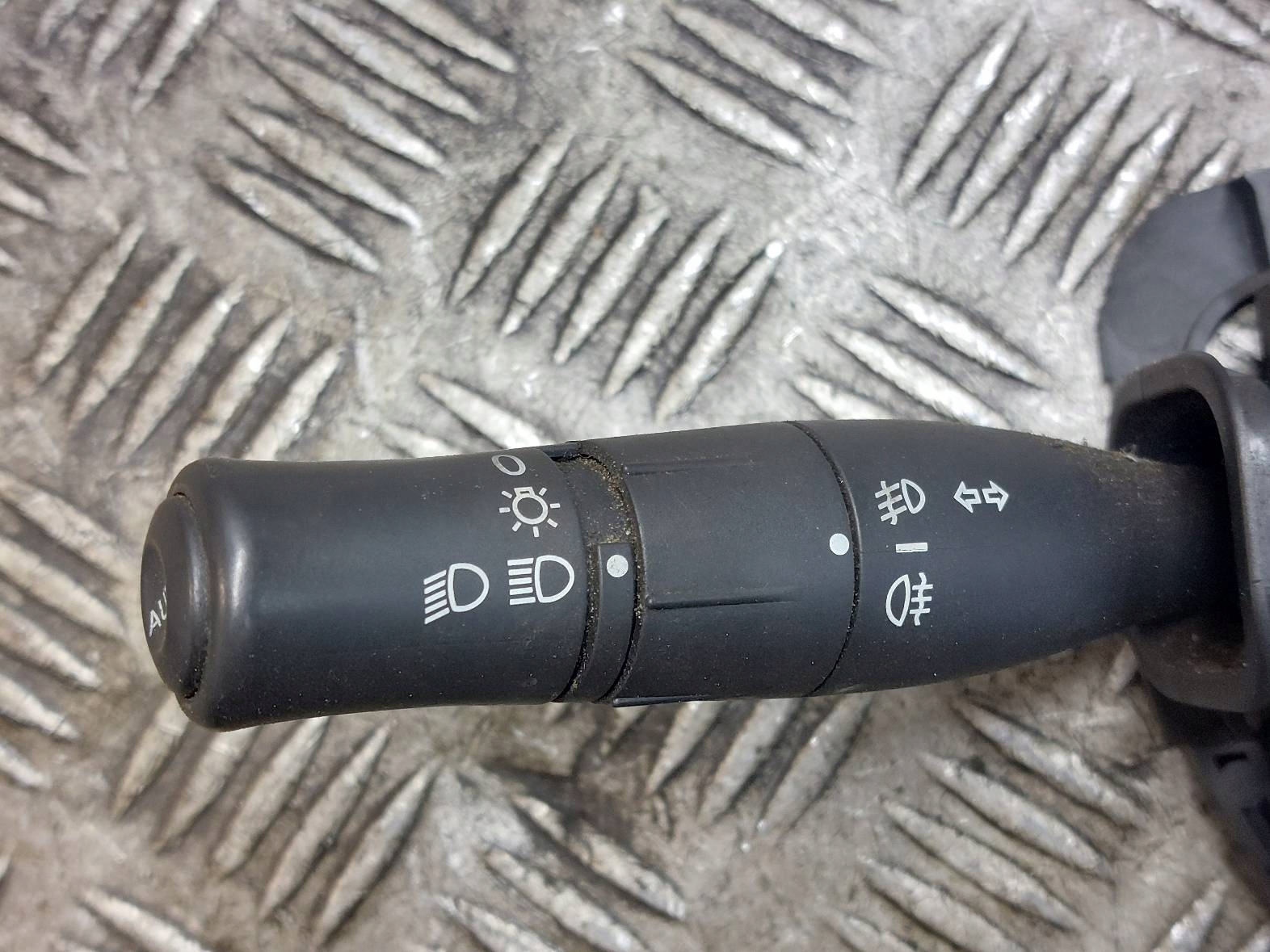 MANETKA DEVIO LUCI TERGICRISTALLO TERGI RENAULT MEGANE II 61835908 820021376