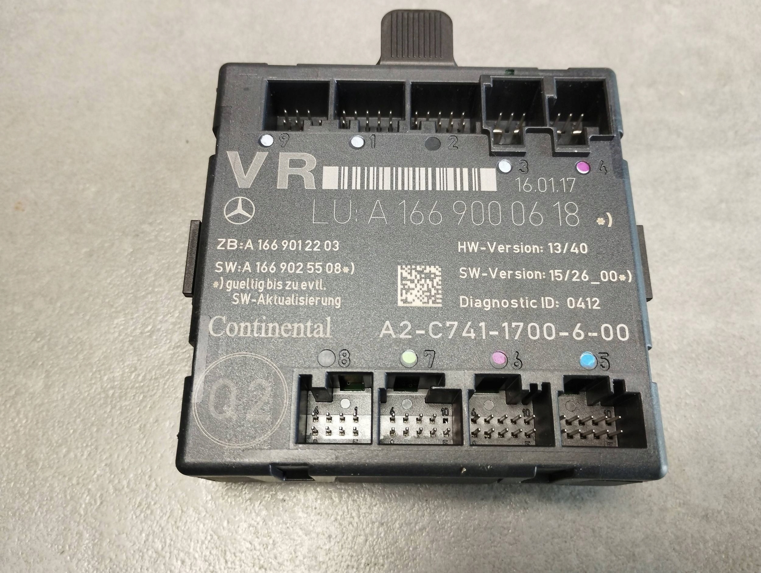 Mercedes-Benz B W246 W242 module door right front A1669000618