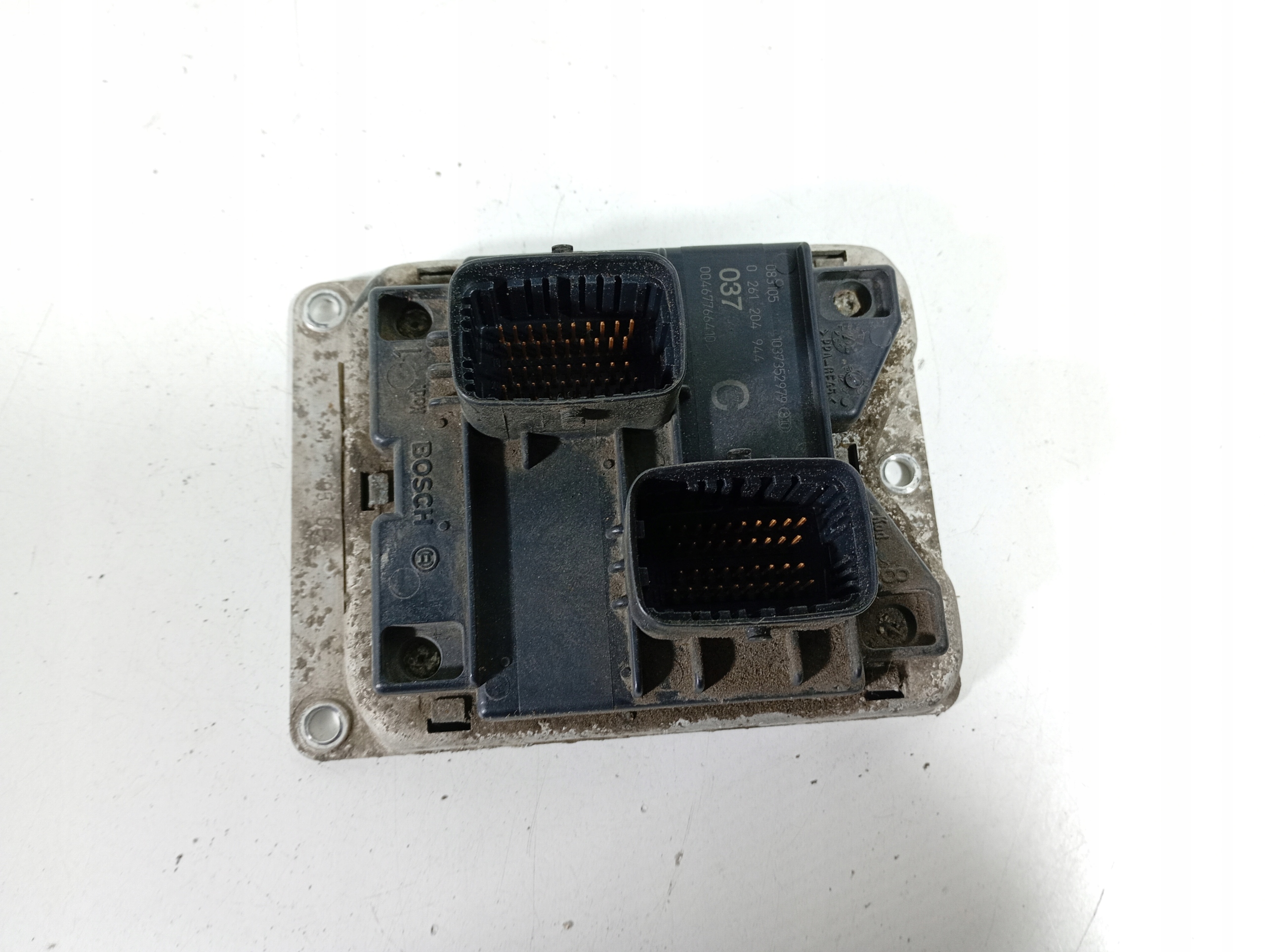 Alfa Romeo 145 94-01 computer control unit of the engine OE 0261204944