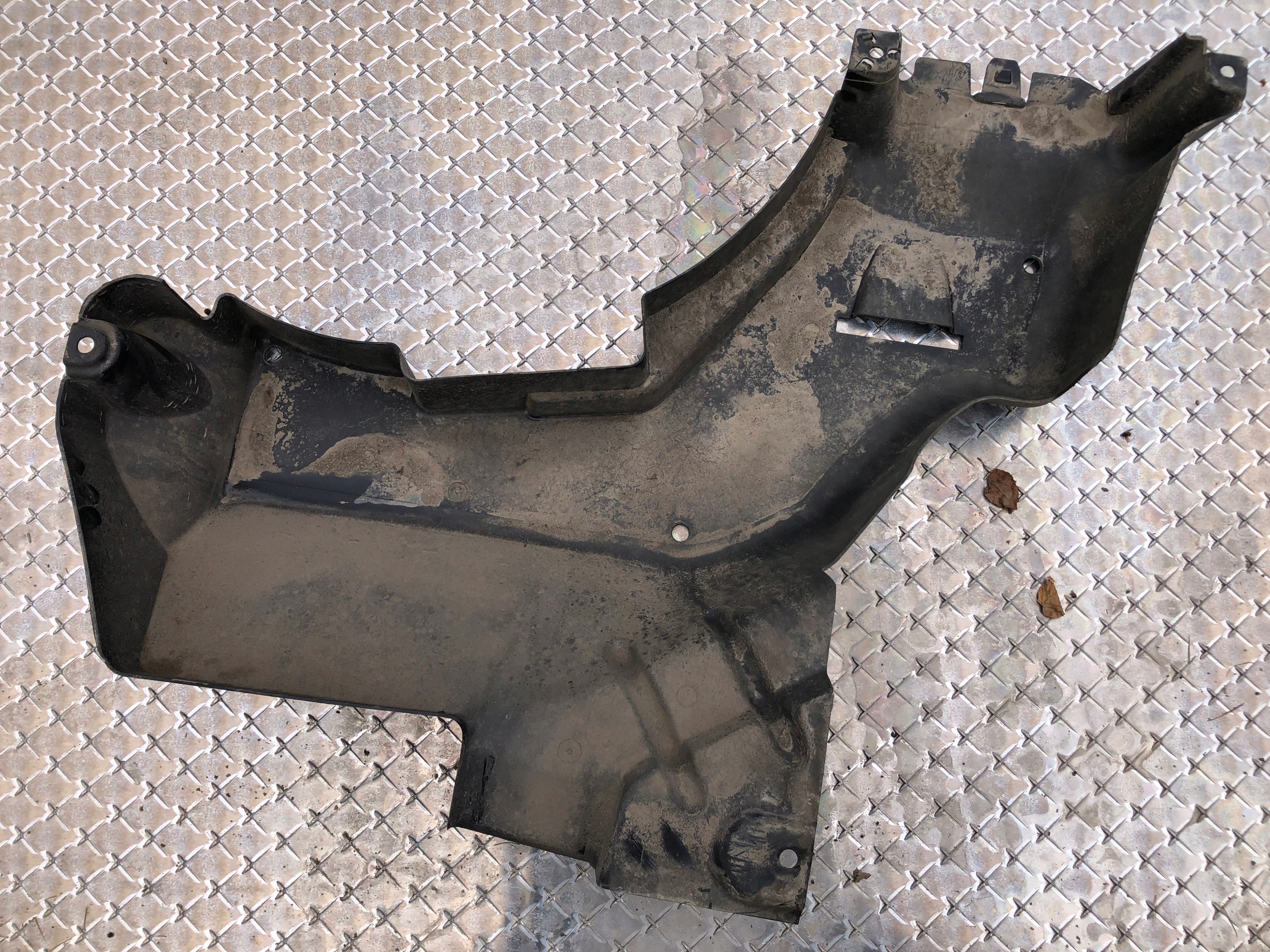 abdeckung Blende Abdeckung Unterfahrschutz VW T6 7LA825191B