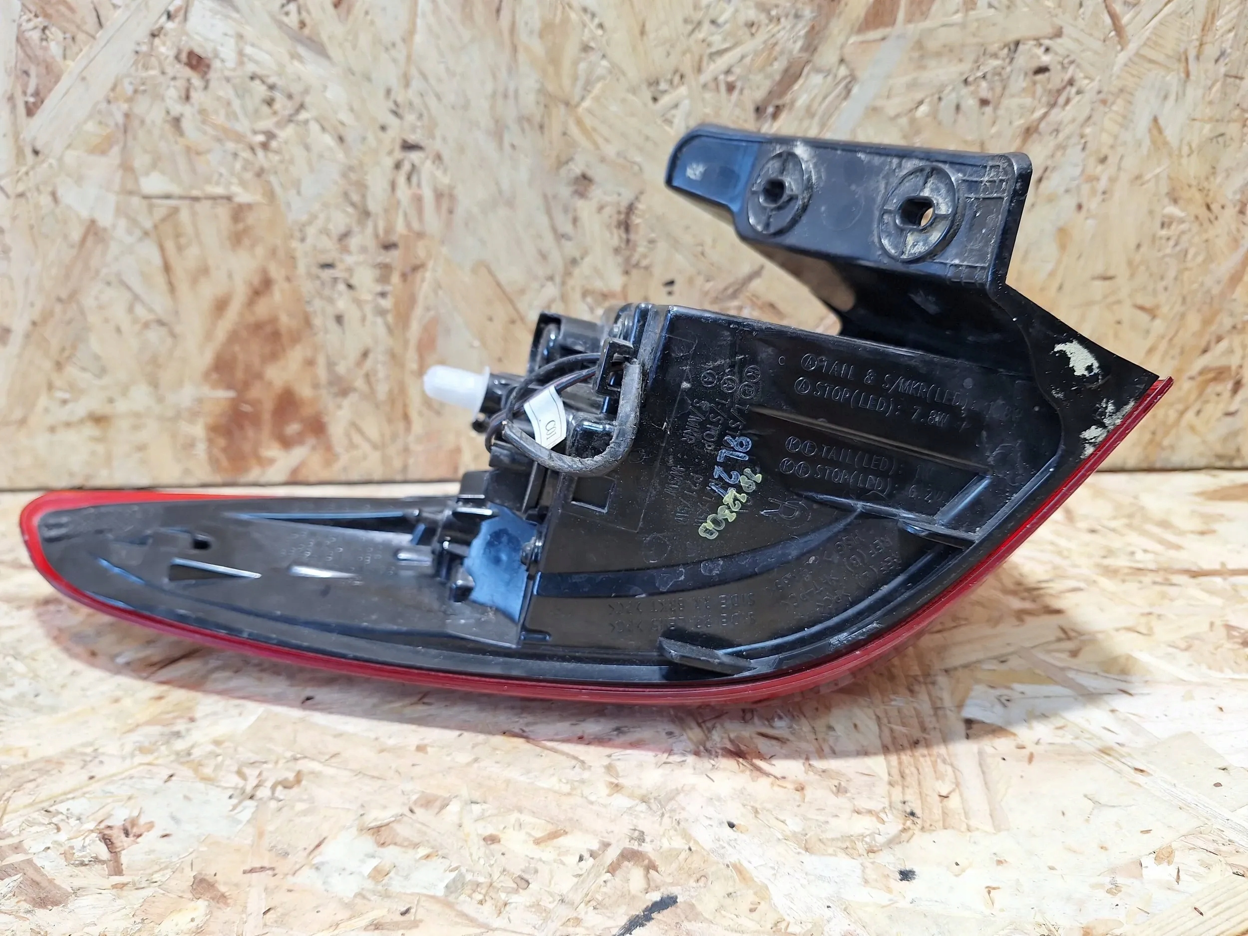 light rear part right 92402-J90 Hyundai Kona 17