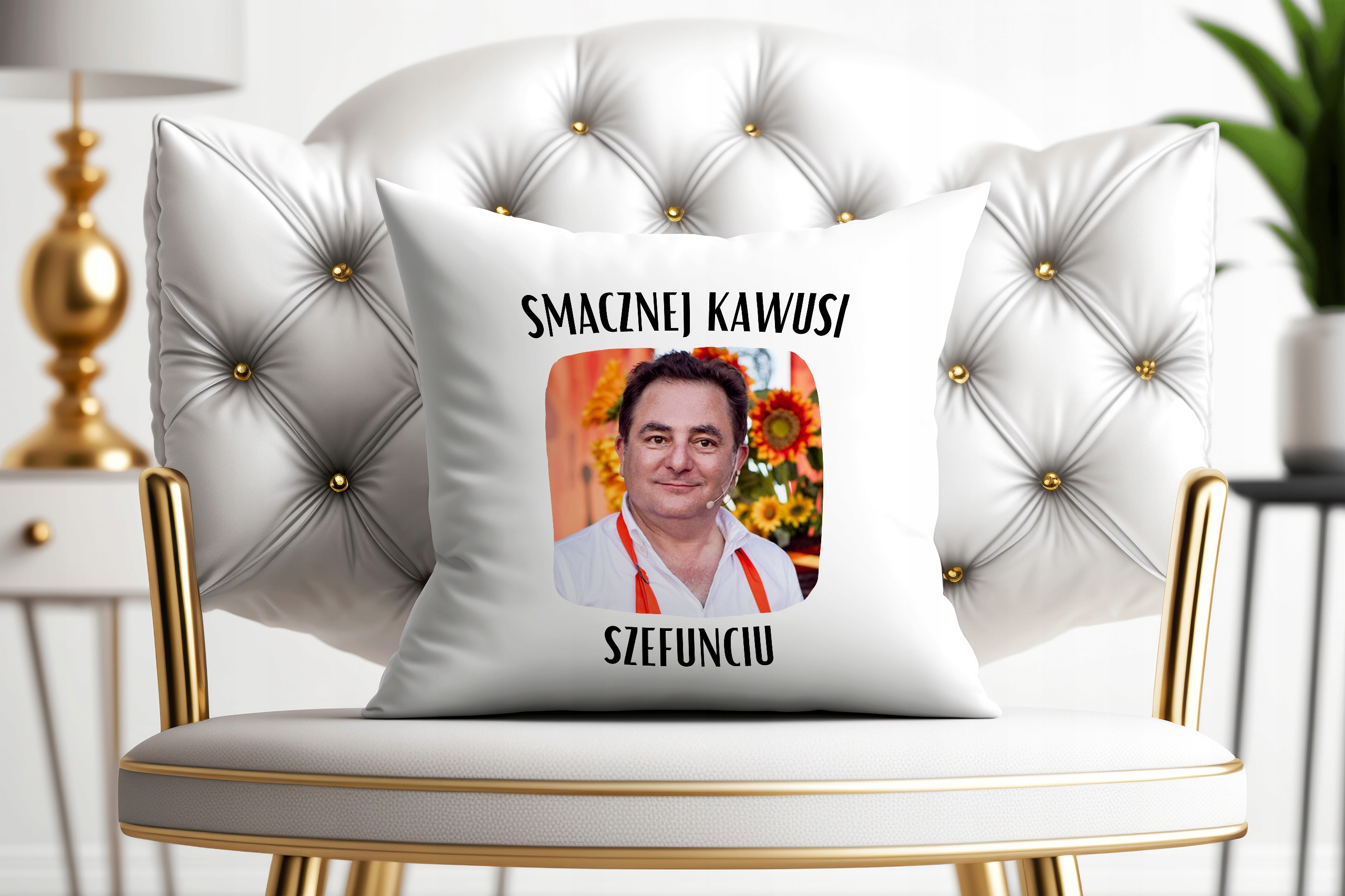 PODUSZKA Z MAKŁOWICZEM ROBERTEM ŚMIESZNY PREZENT JASIEK 40X40CM Szerokość produktu 40 cm