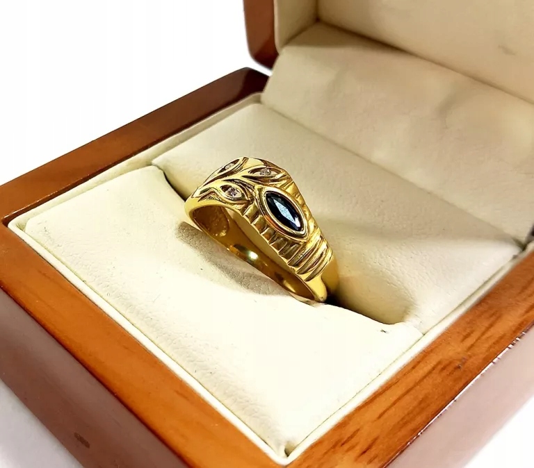 ELEGANCKI ZŁOTY PIERŚCIONEK Z DIAMENTAMI PR.585 R.15