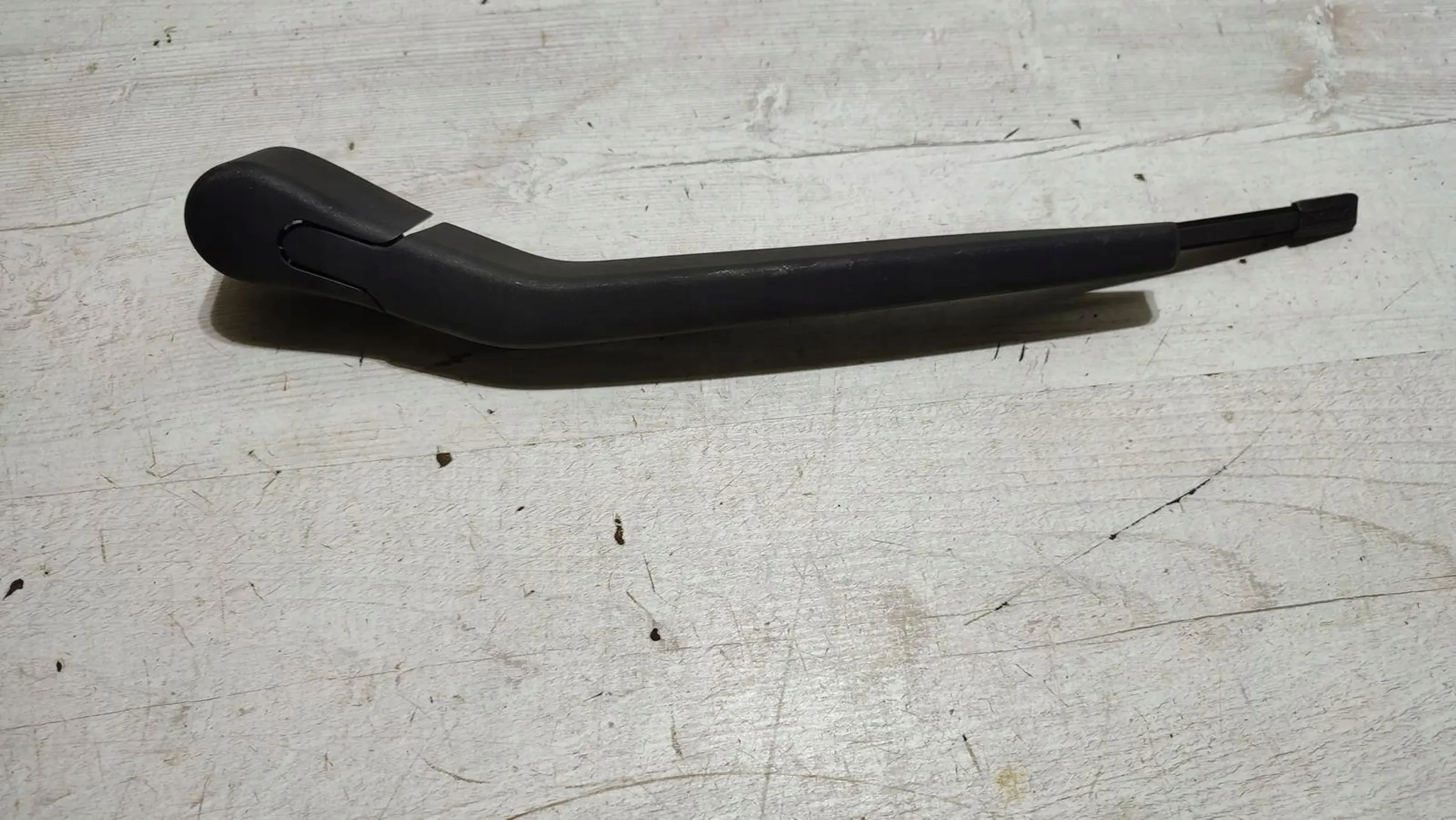 Volvo V40 II 2018r wiper arm windows rear part