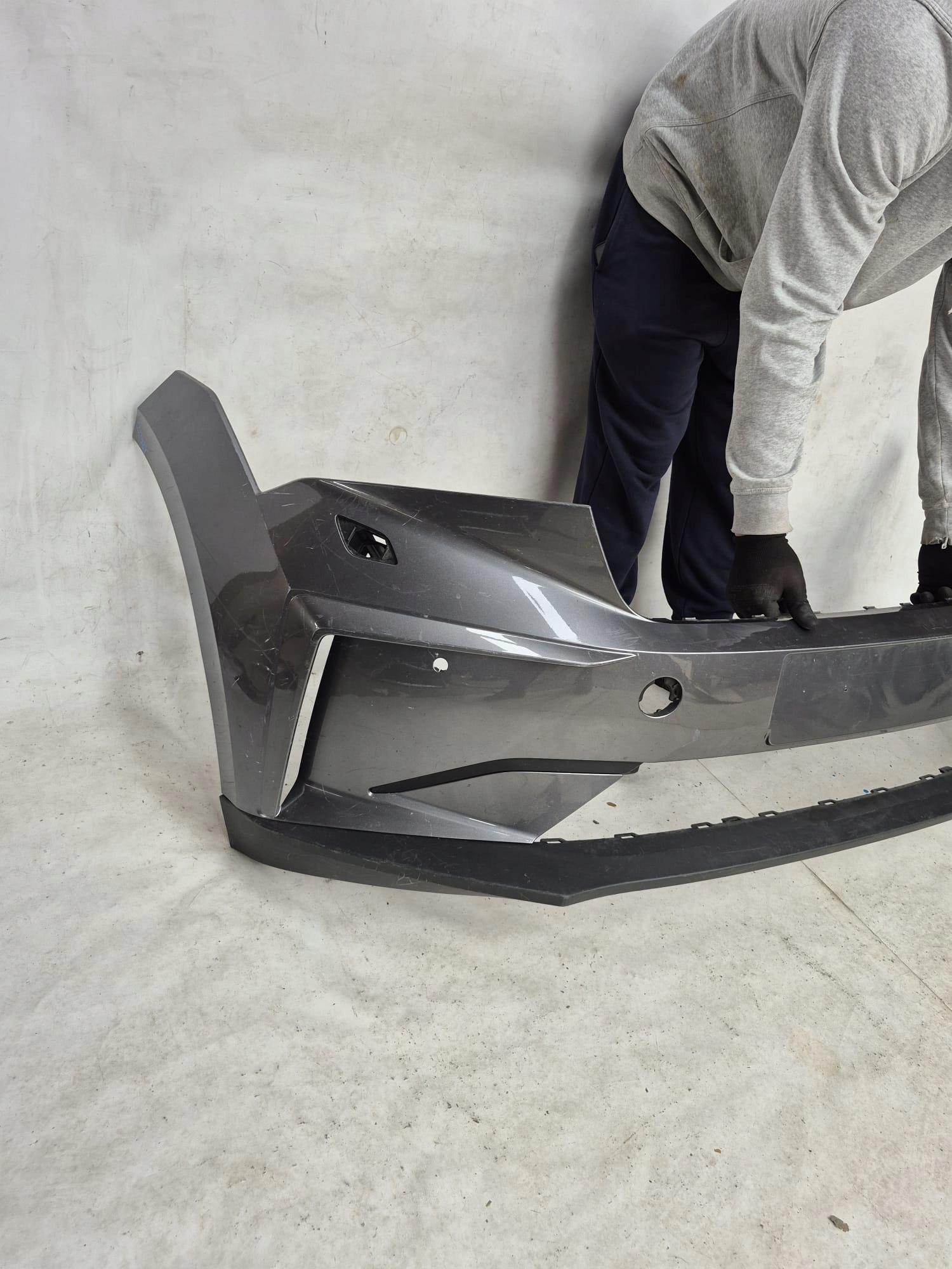 SKODA ENYAQ IV 20-> bumper front front washer PDC
