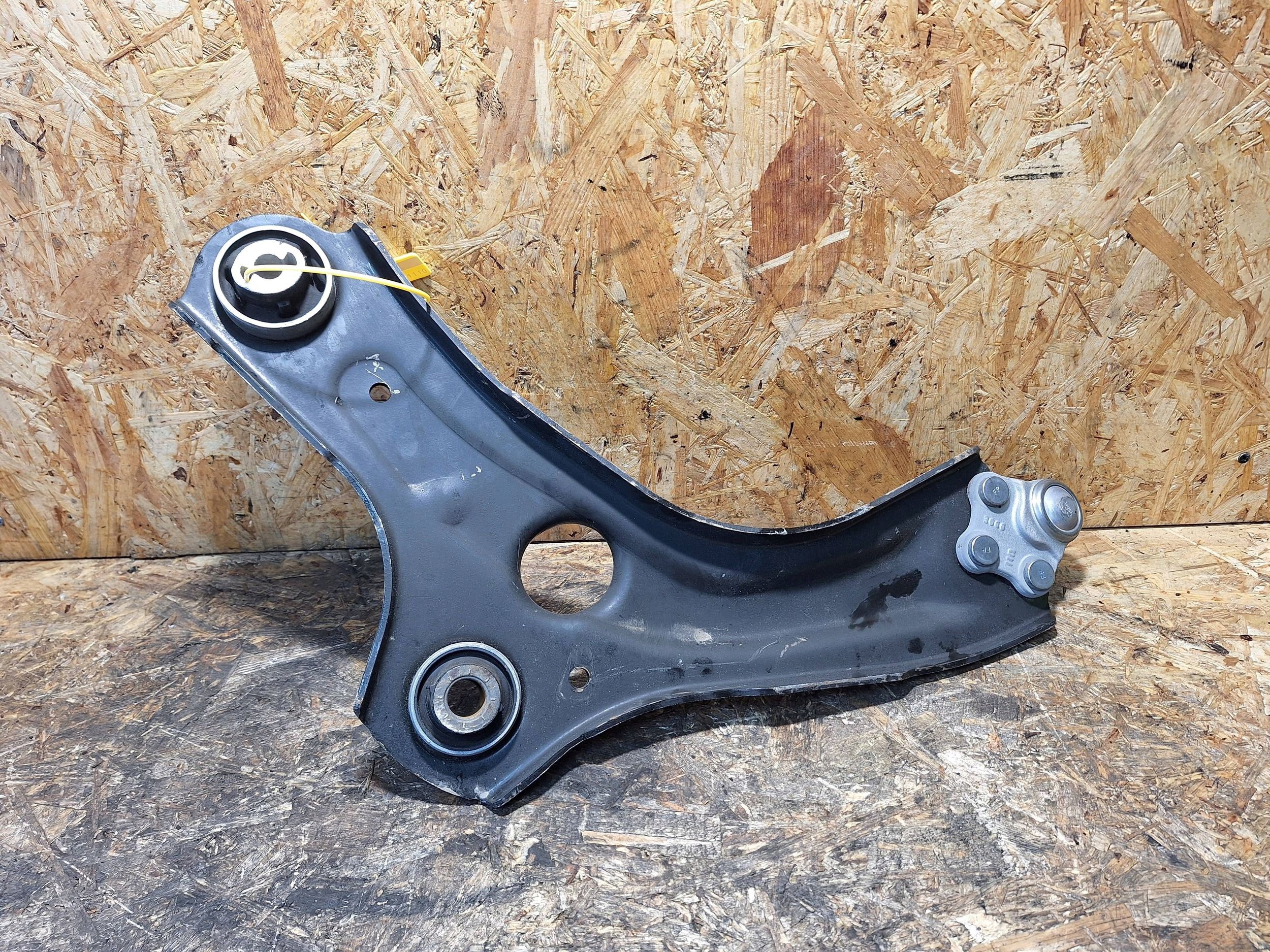 arm right front NISSAN JUKE II F16 19