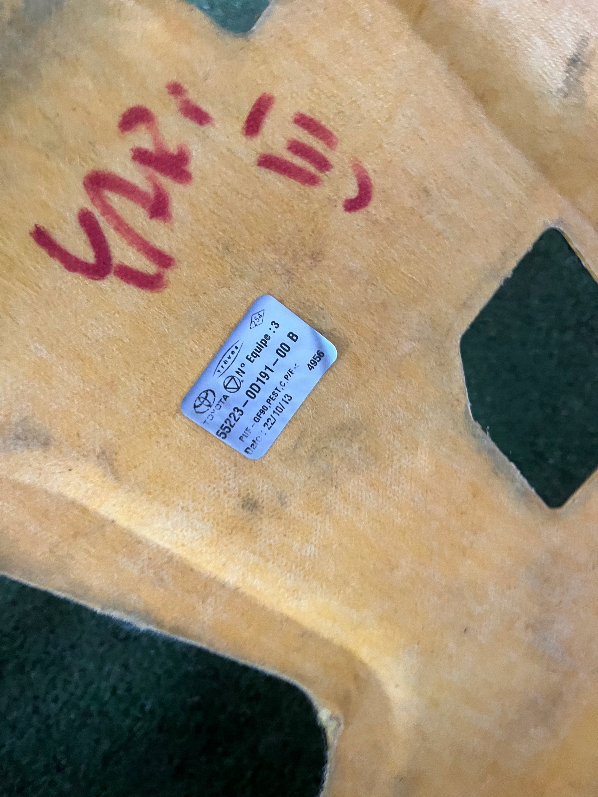 Toyota Yaris III Wygłusza Ściany 55223-0D192 Producent części Toyota OE