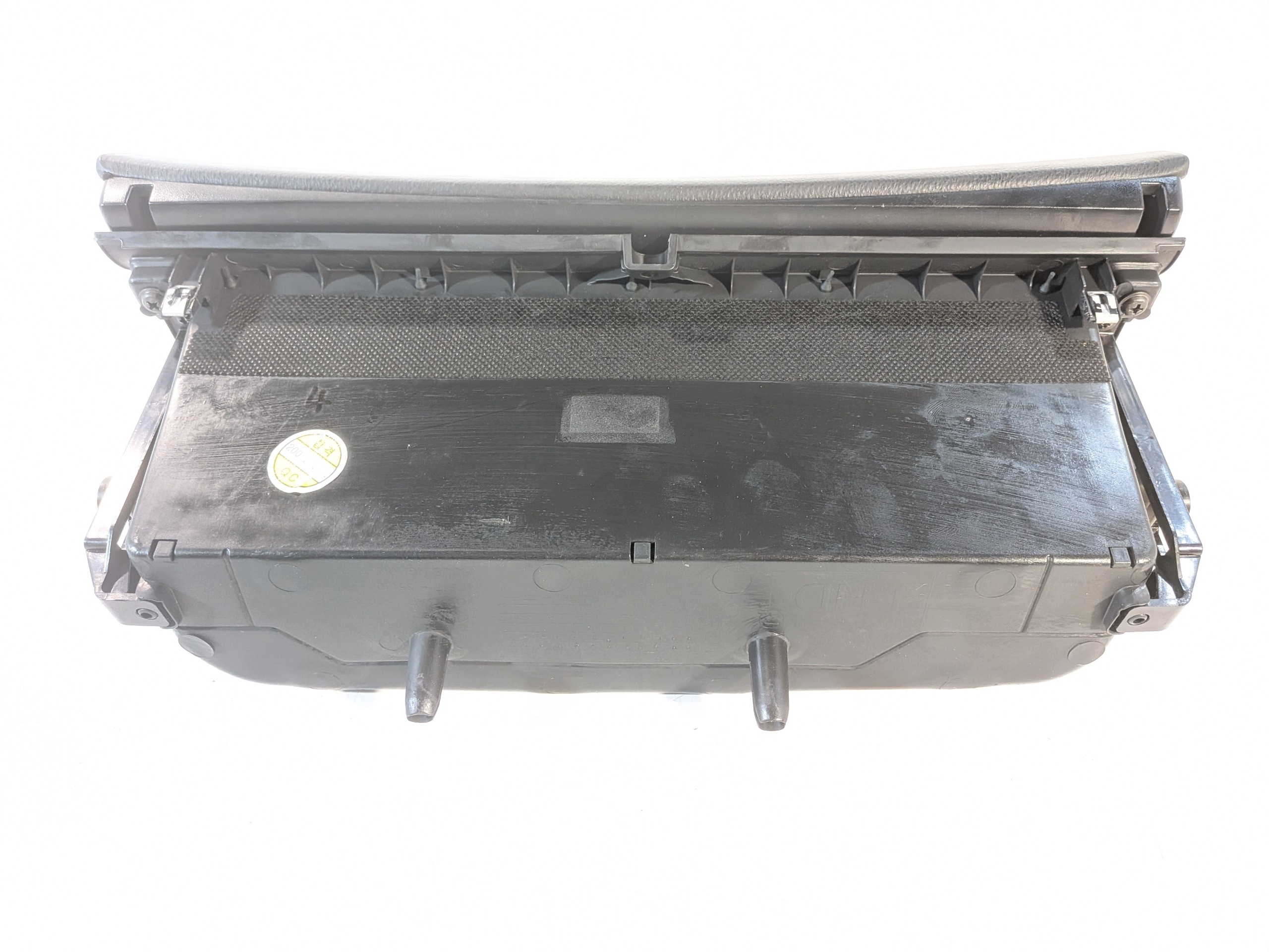 plato passenger compartment OE 4D84735110 Kia Carnival 06-15