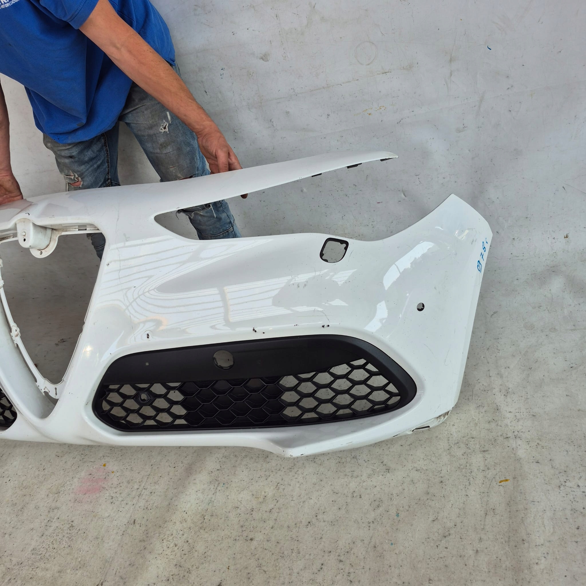 ALFA ROMEO STELVIO 16-> bumper front front washer PDC