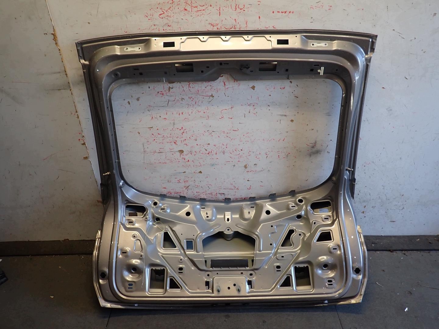 trunk door CUPRA TAVASCAN 2024