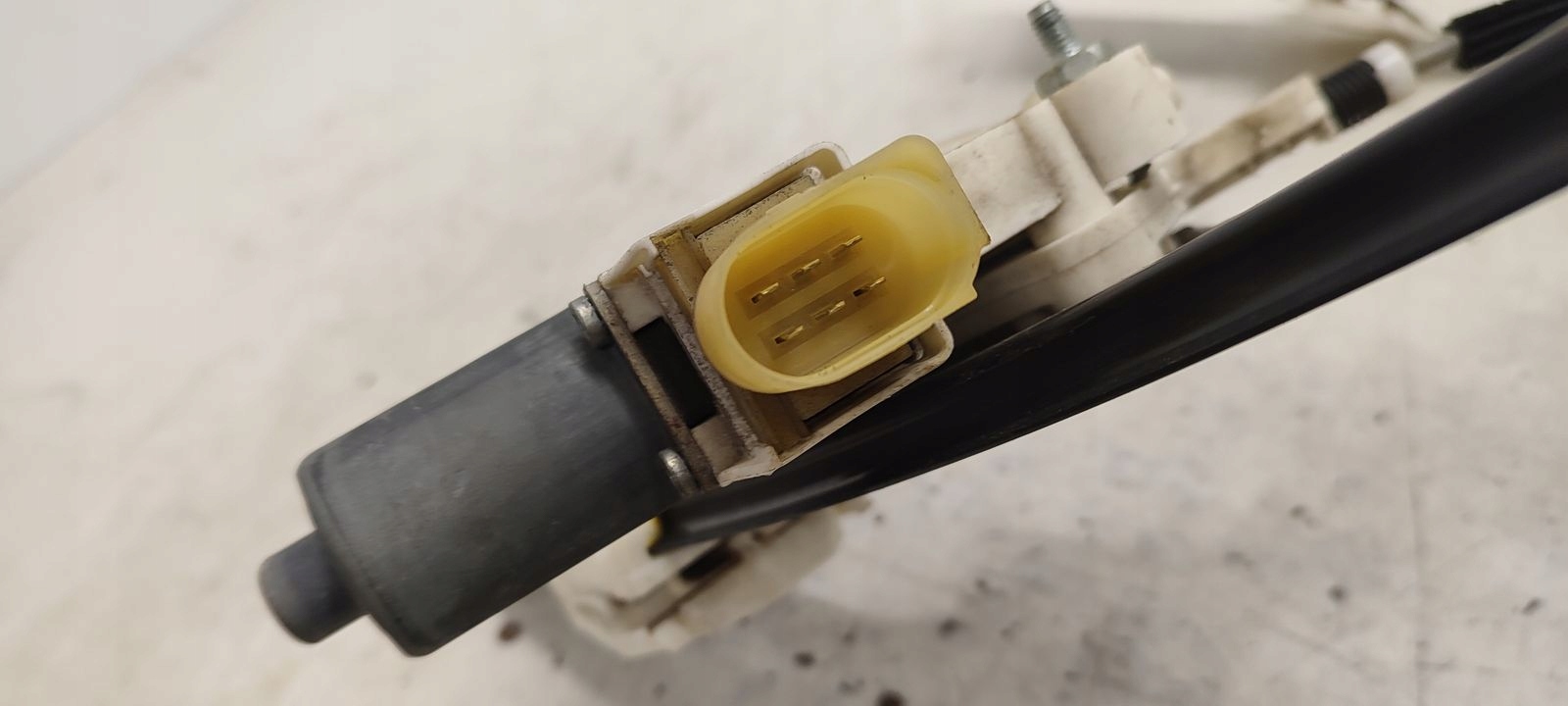 window regulator left front mechanism BMW E90 E91 LIFT 2,0D