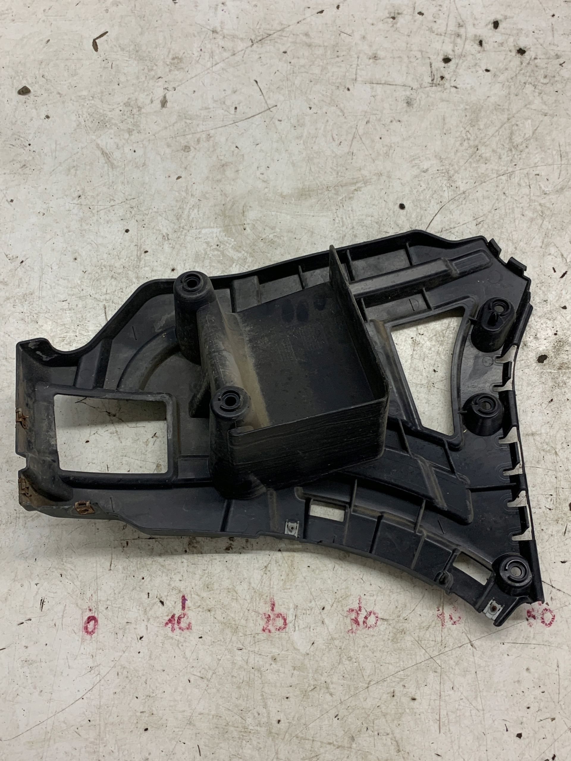 support bracket holder of a bumper left rear part 7210077 BMW X3 F25 2.0 D