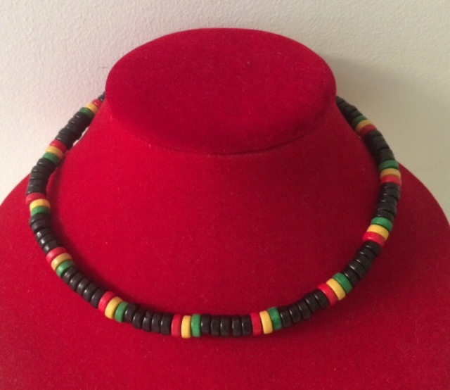 

Korale Drewniane surf peace Rasta reaggae (czarne)